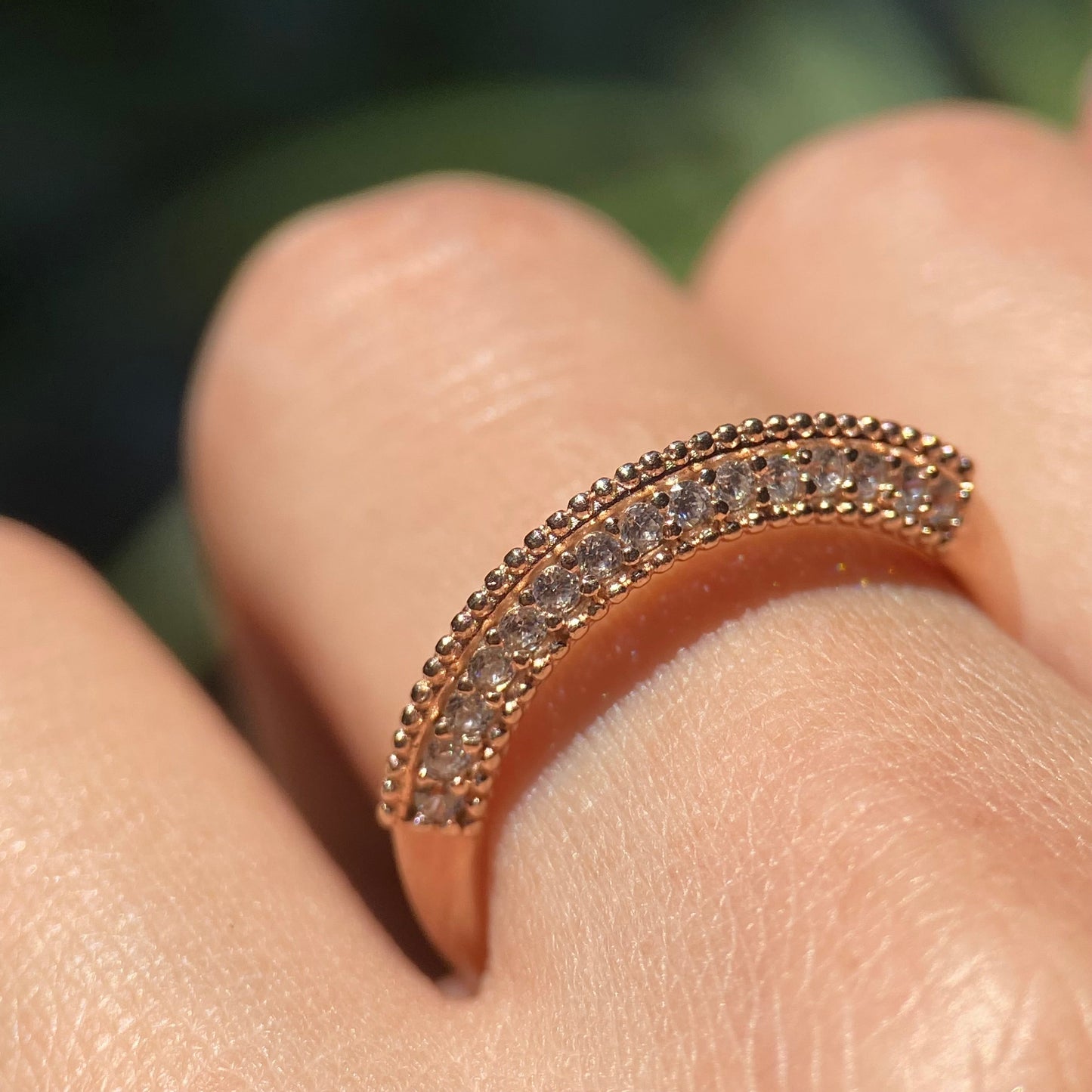 Anillo Elsie en Oro Rosa 18k con circonias