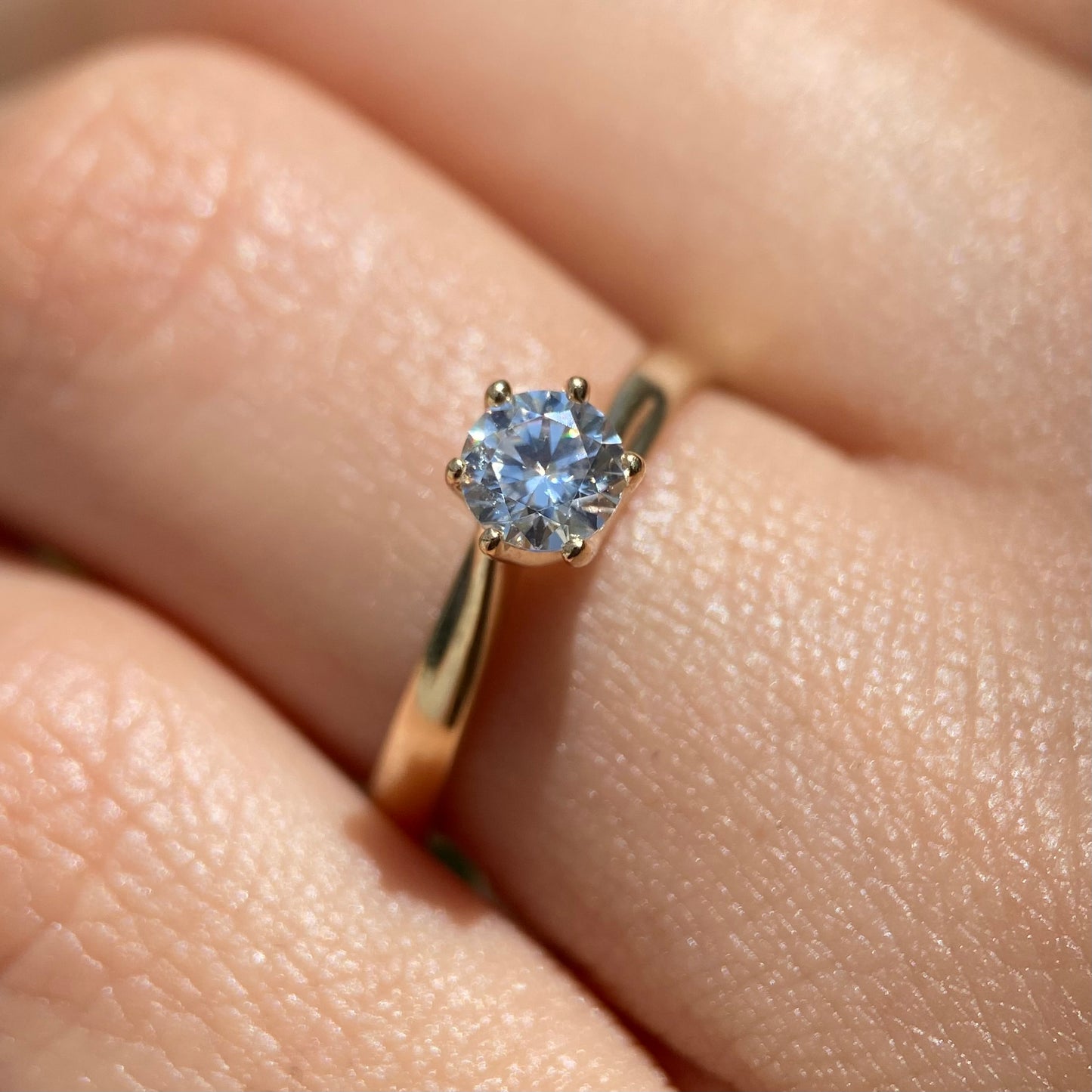 Ring in 14k yellow gold with white zirconia MAN254
