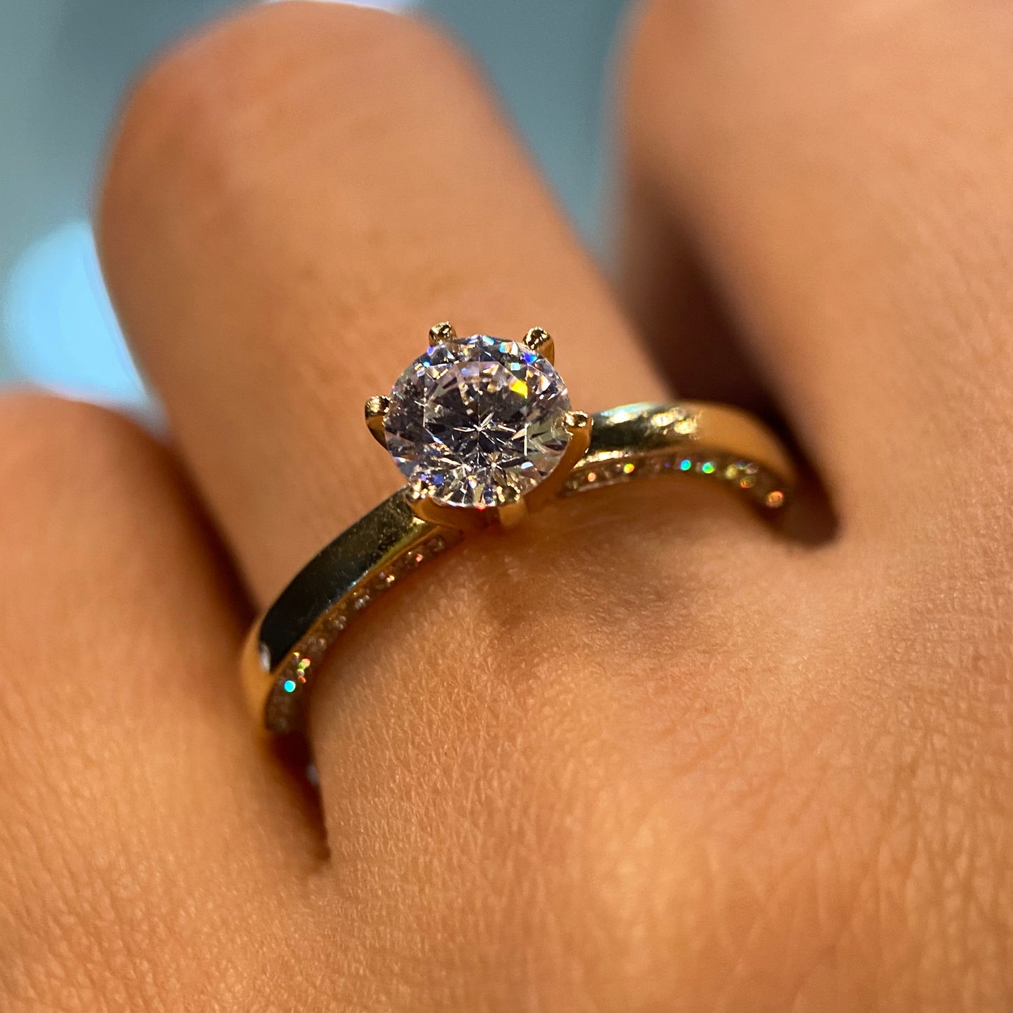 Anillo de compromiso en oro