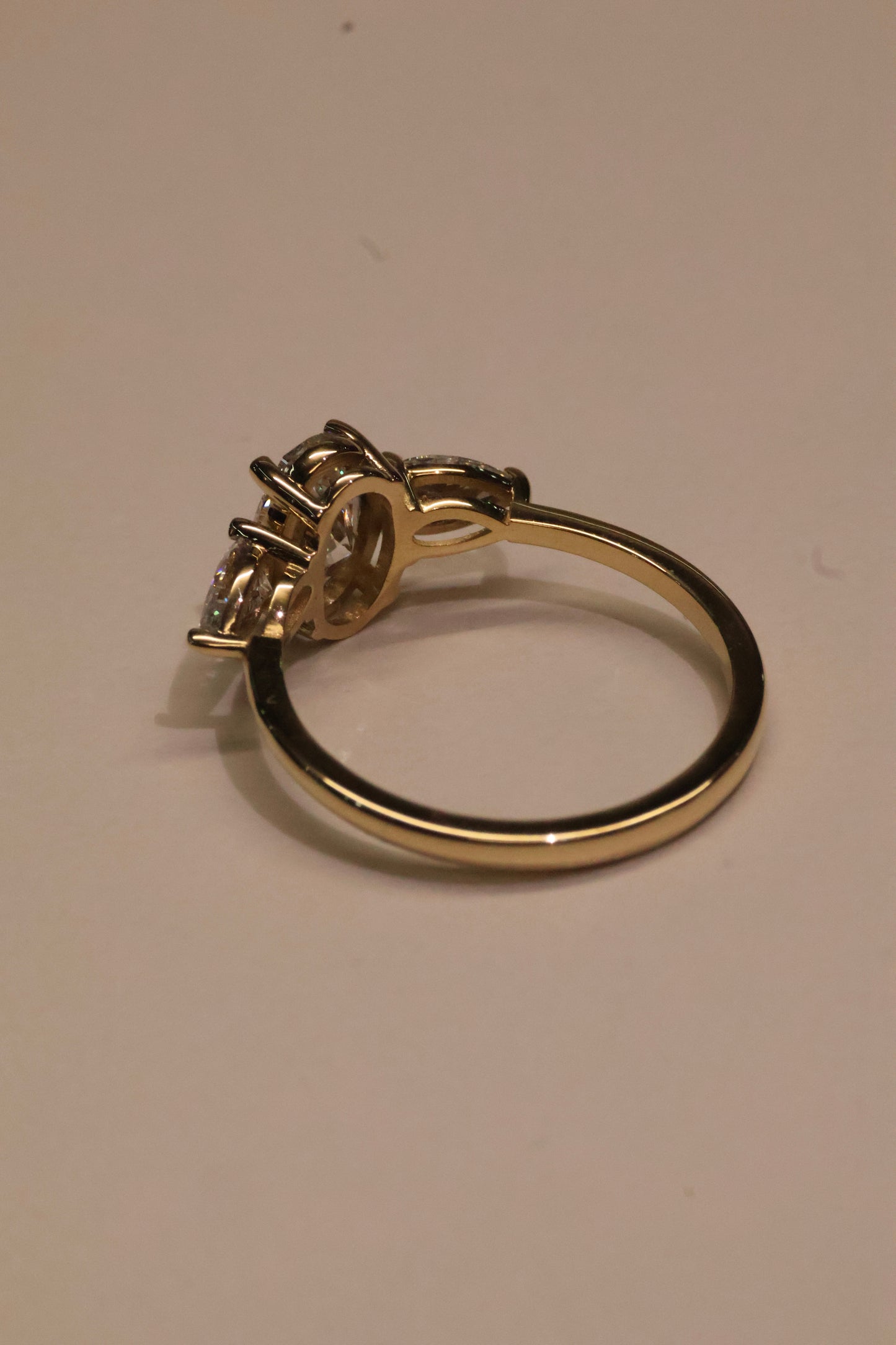 Camille en oro 1.00 ct