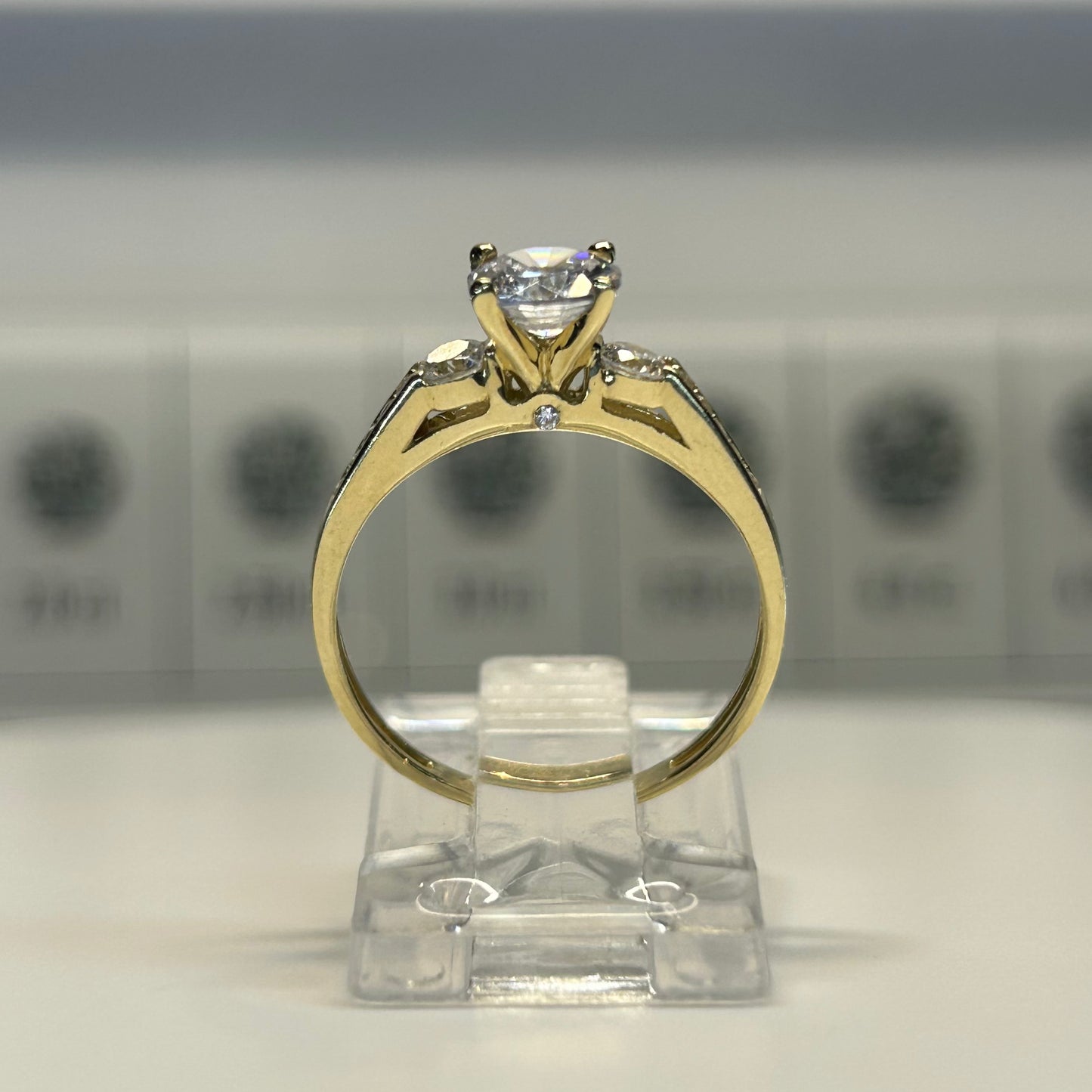 Anillo de compromiso en oro