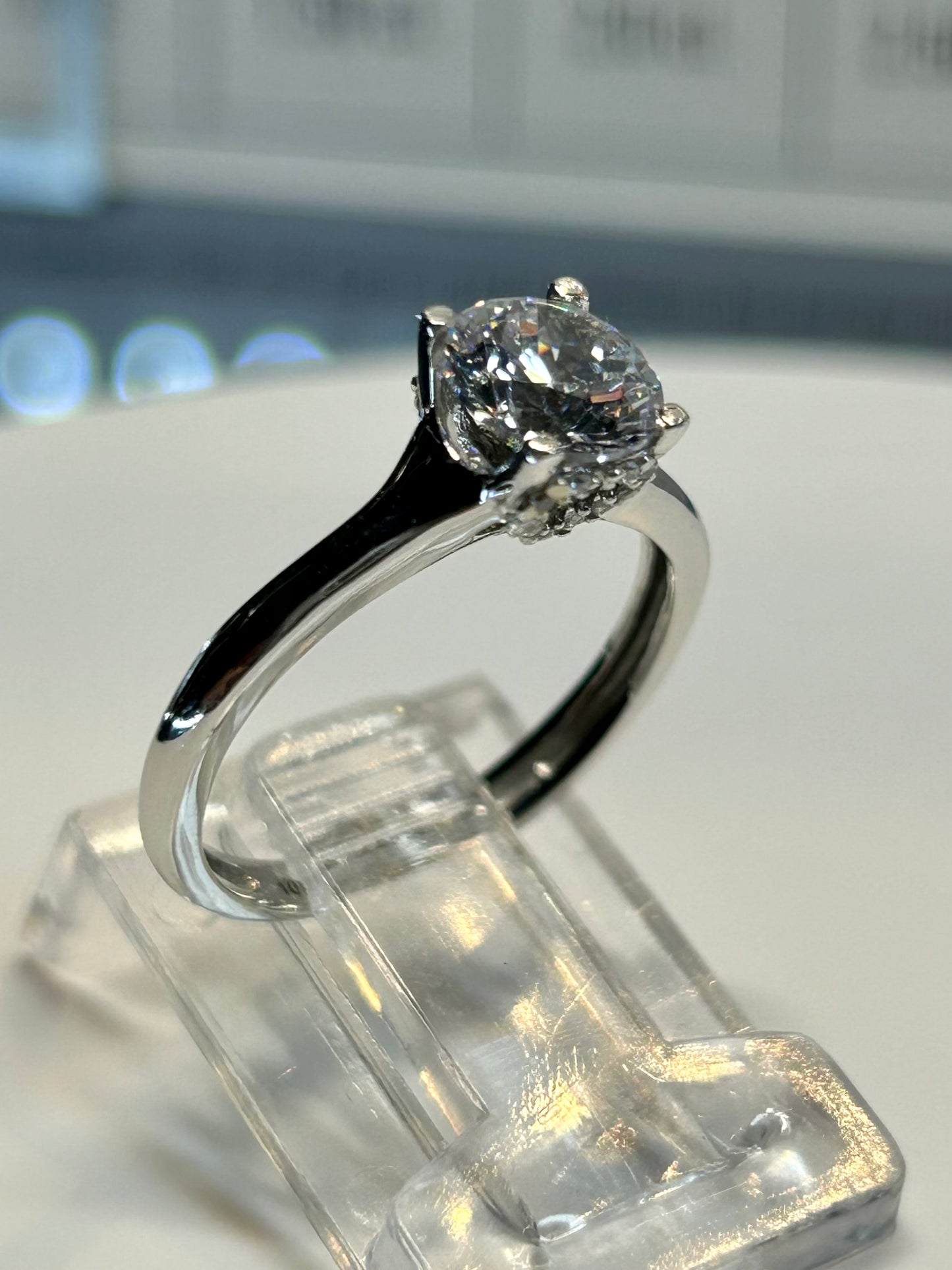 Anillo de compromiso en oro