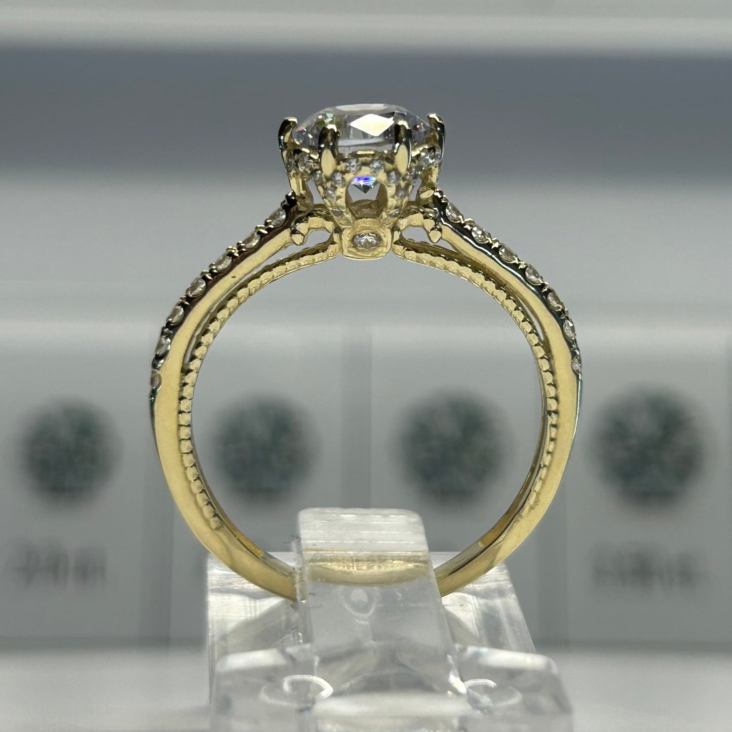 Anillo de compromiso en oro