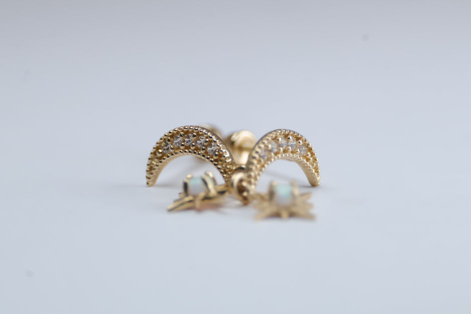 Broqueles Luna con  Estrella en Oro Amarillo 10k Cod. 14955
