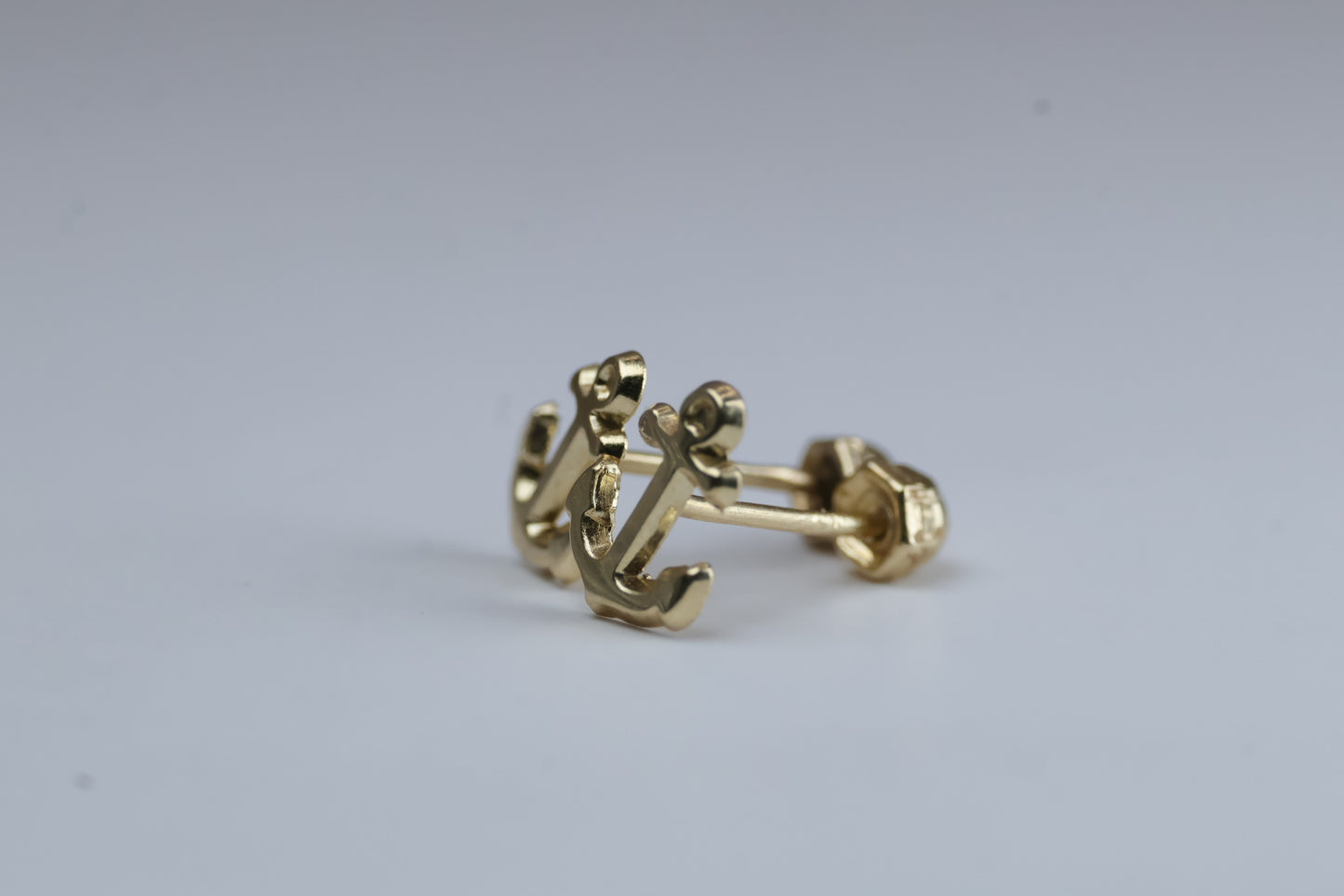 Broqueles Ancla en Oro Amarillo 10k Cod.1919-15 6mm