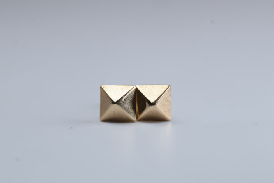 Broqueles Cubo en Oro Amarillo 10k Cod.1919-36 4mm
