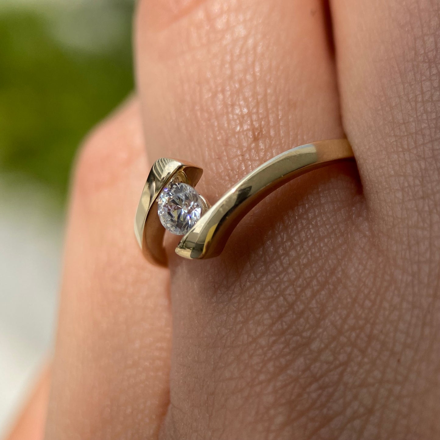 Anillo de compromiso en oro
