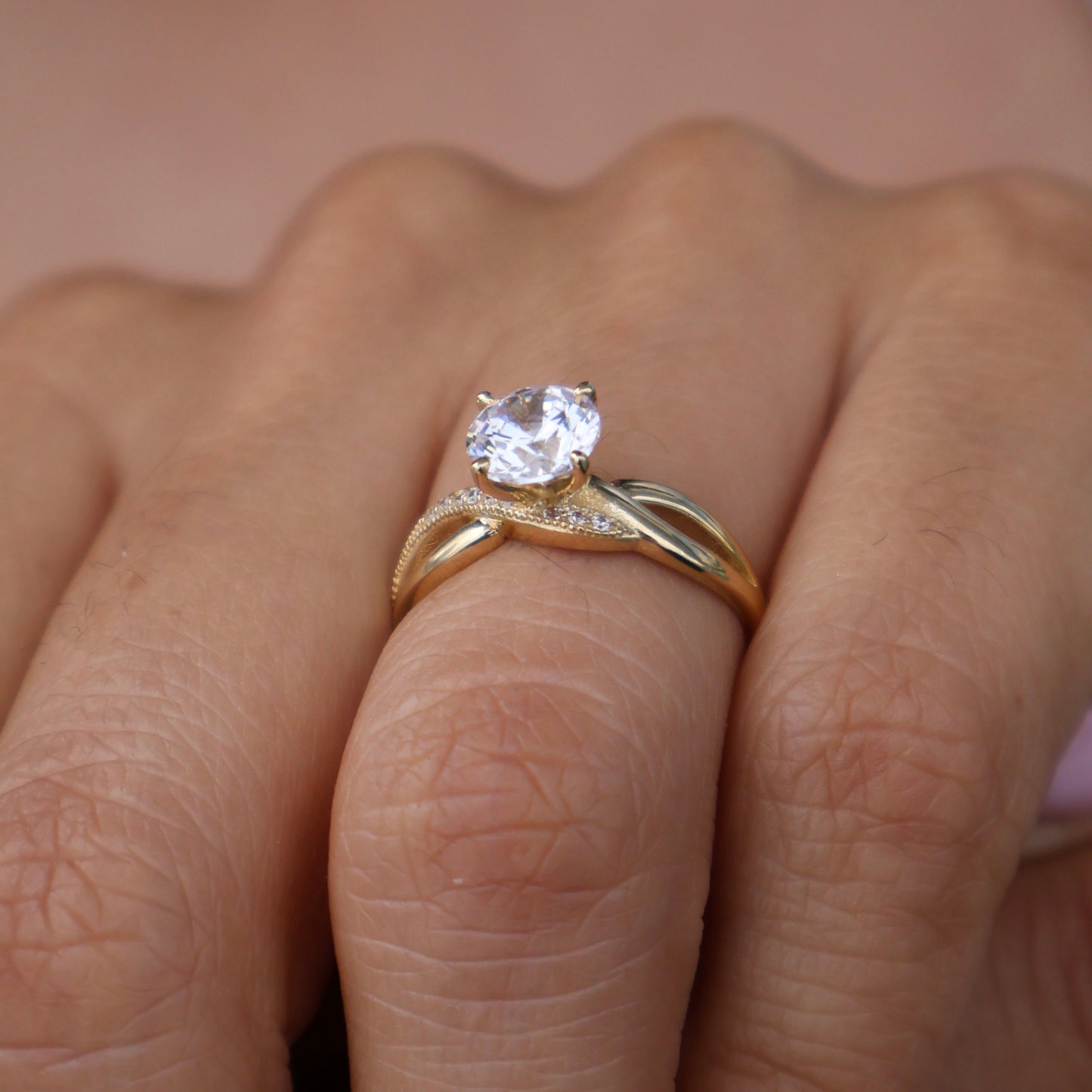 Anillo de compromiso en oro