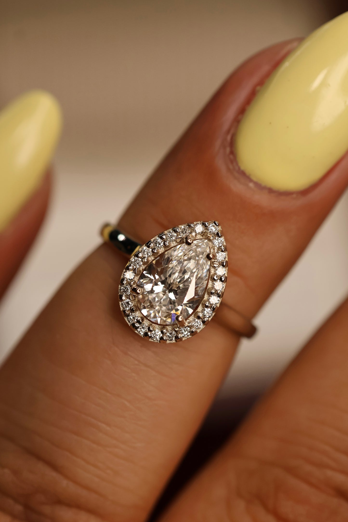Anillo de compromiso en Oro