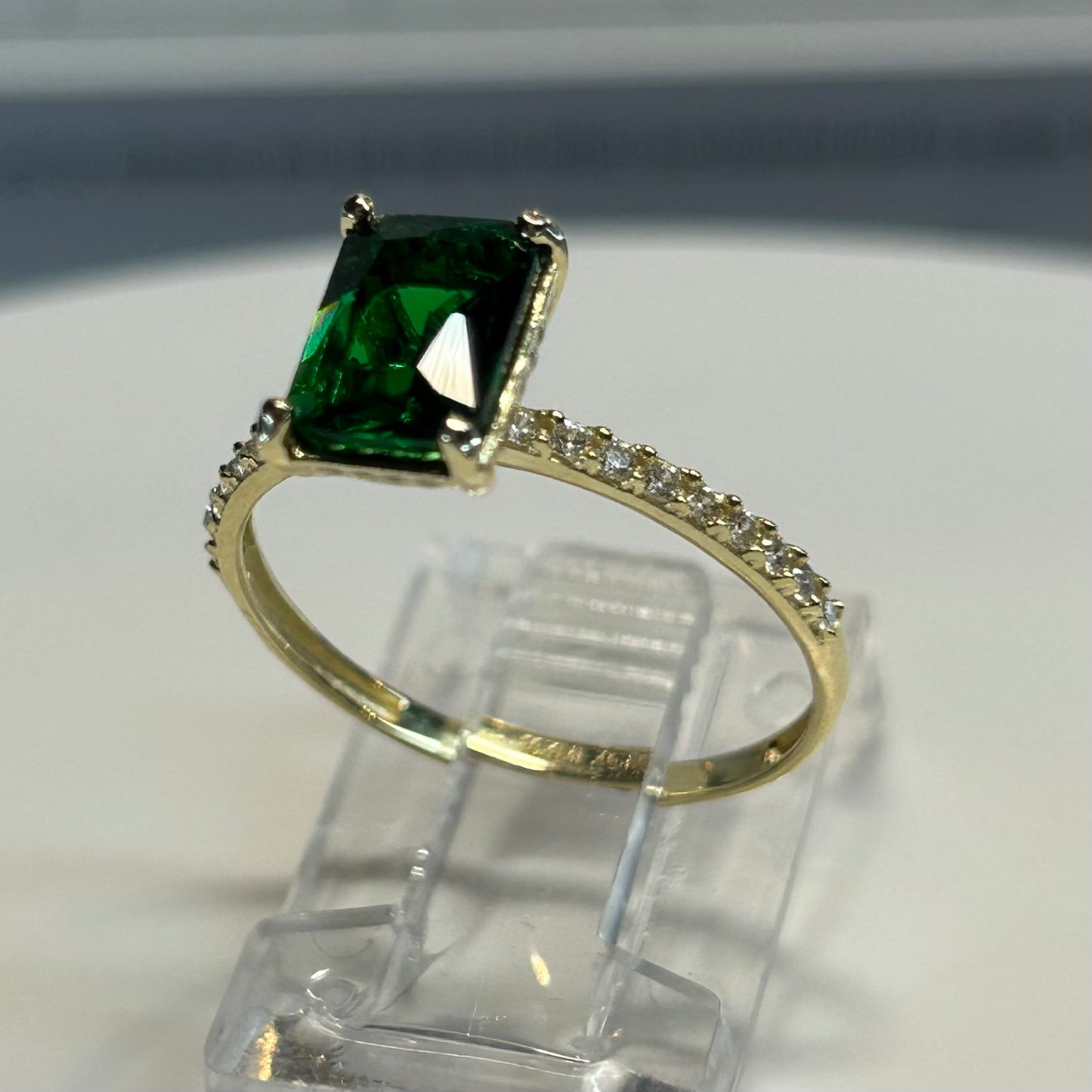 Anillo de compromiso en oro