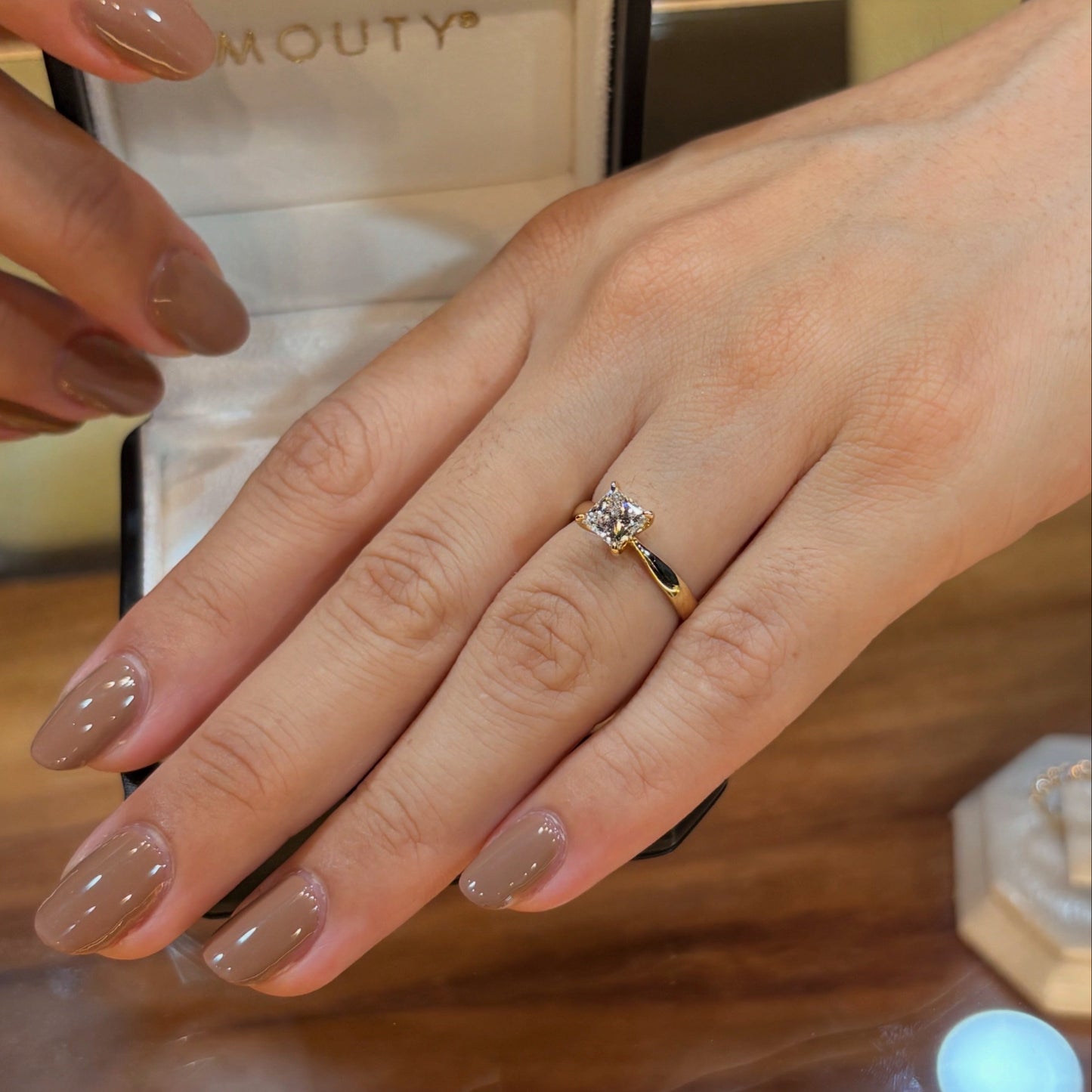 Anillo Emily en oro con diamante de laboratorio corte princess 1.00 ct