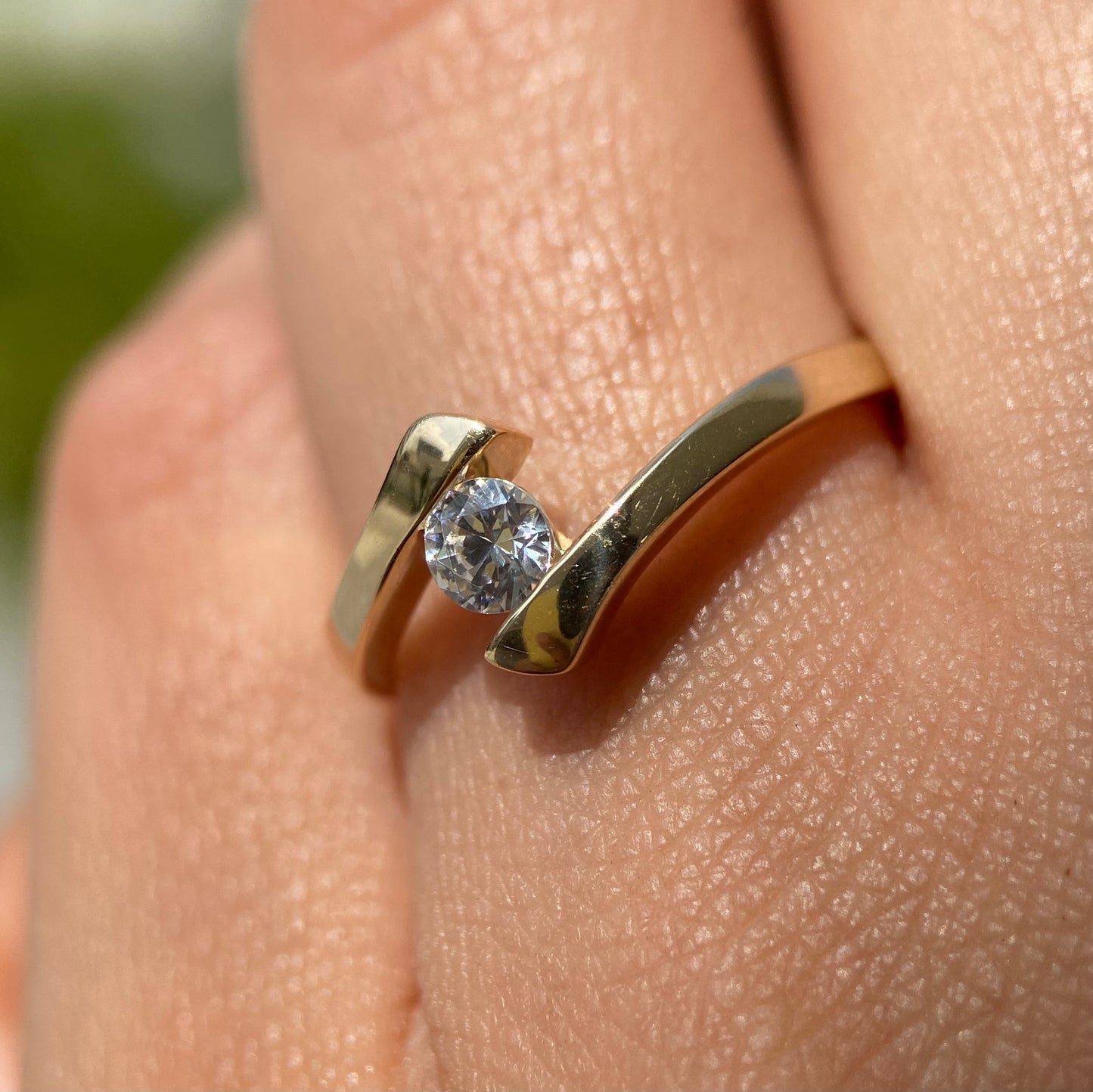 Anillo de compromiso en oro