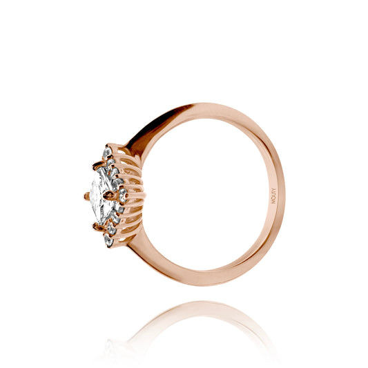 Anillo Alessia en oro rosa 18k con circonia corte princesa