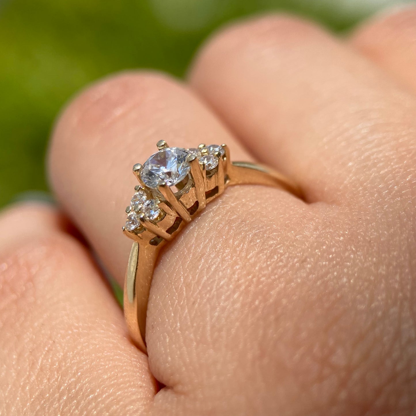 Ring in 14k yellow gold with white zirconia Cod: MAN255