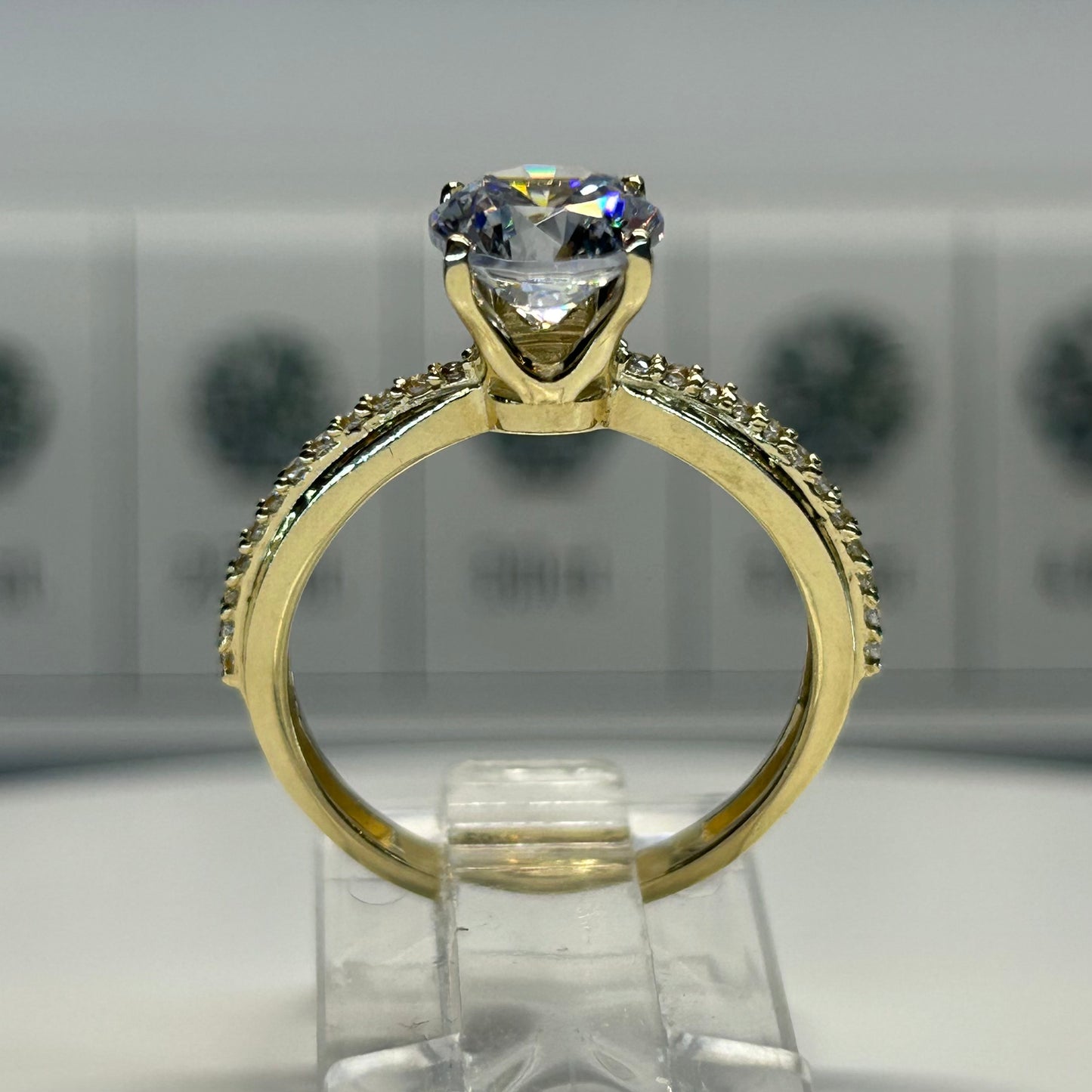 Anillo de compromiso en oro