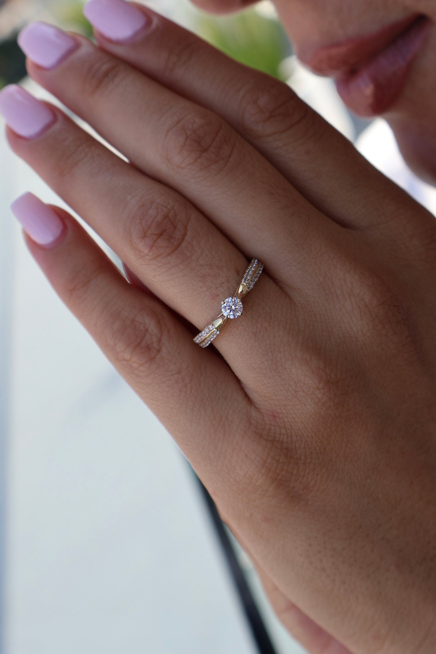 Anillo en Oro Amarillo 10k con Circonias Mod.15941