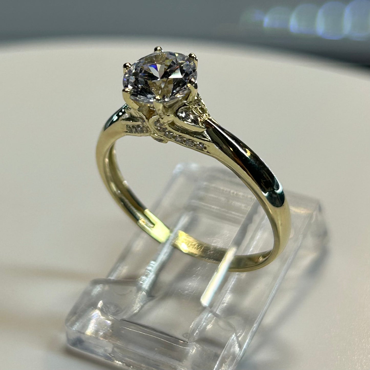 Anillo de compromiso en oro