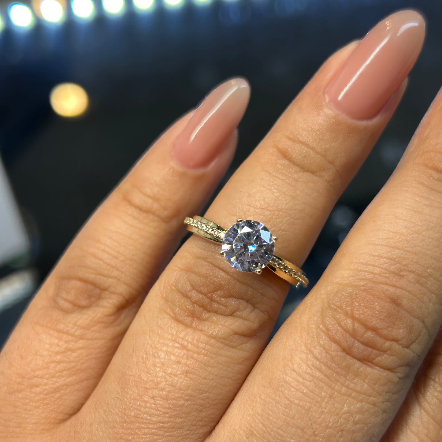 Anillo de compromiso en oro