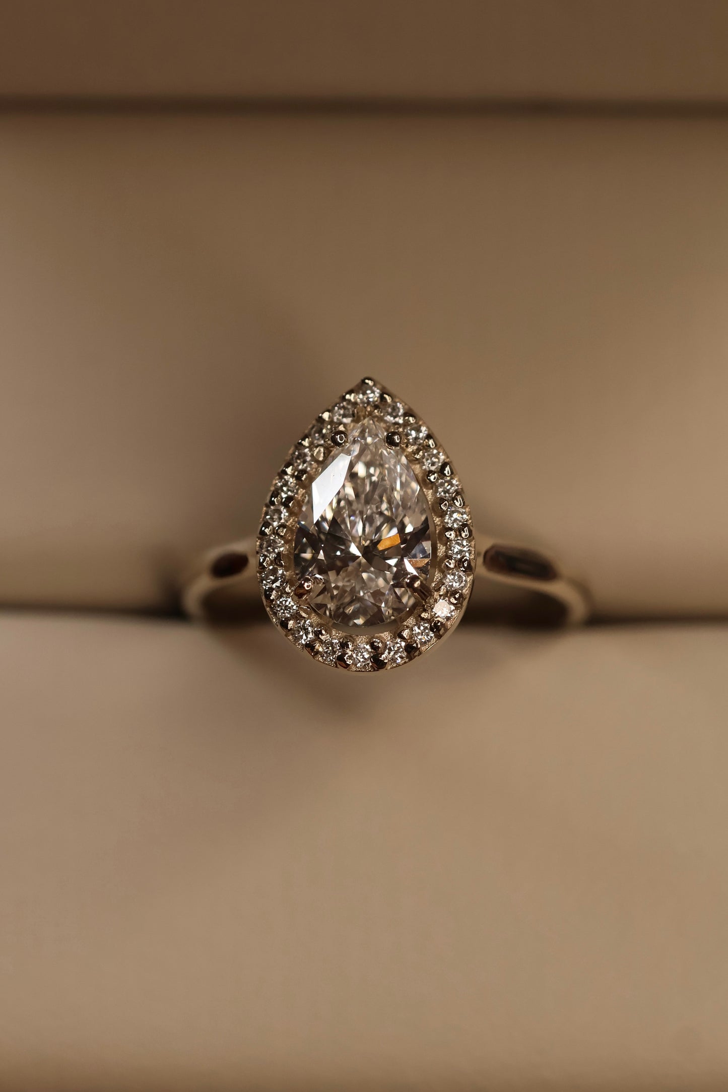 Anillo de compromiso en Oro