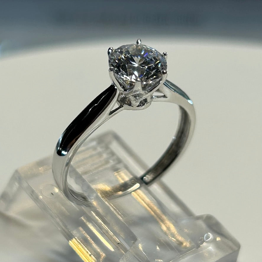 Anillo de compromiso en oro