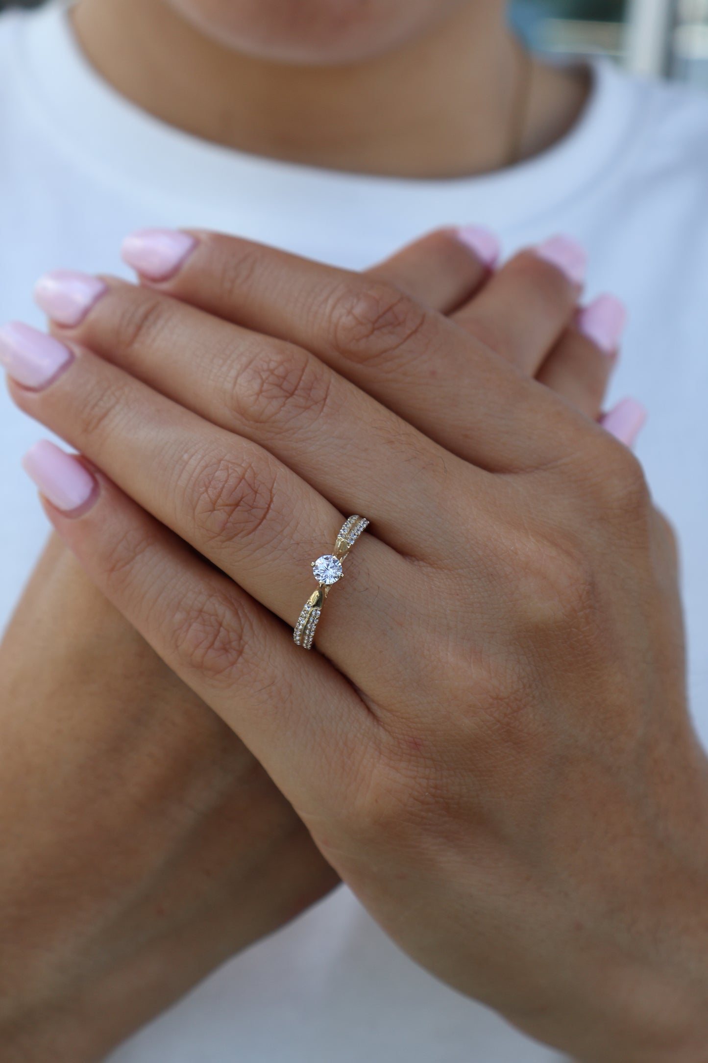 Anillo en Oro Amarillo 10k con Circonias Mod.15941