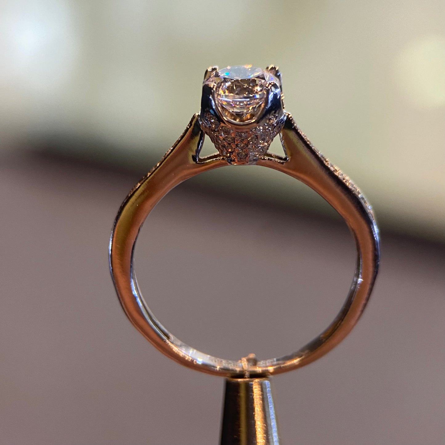 Anillo de compromiso en oro