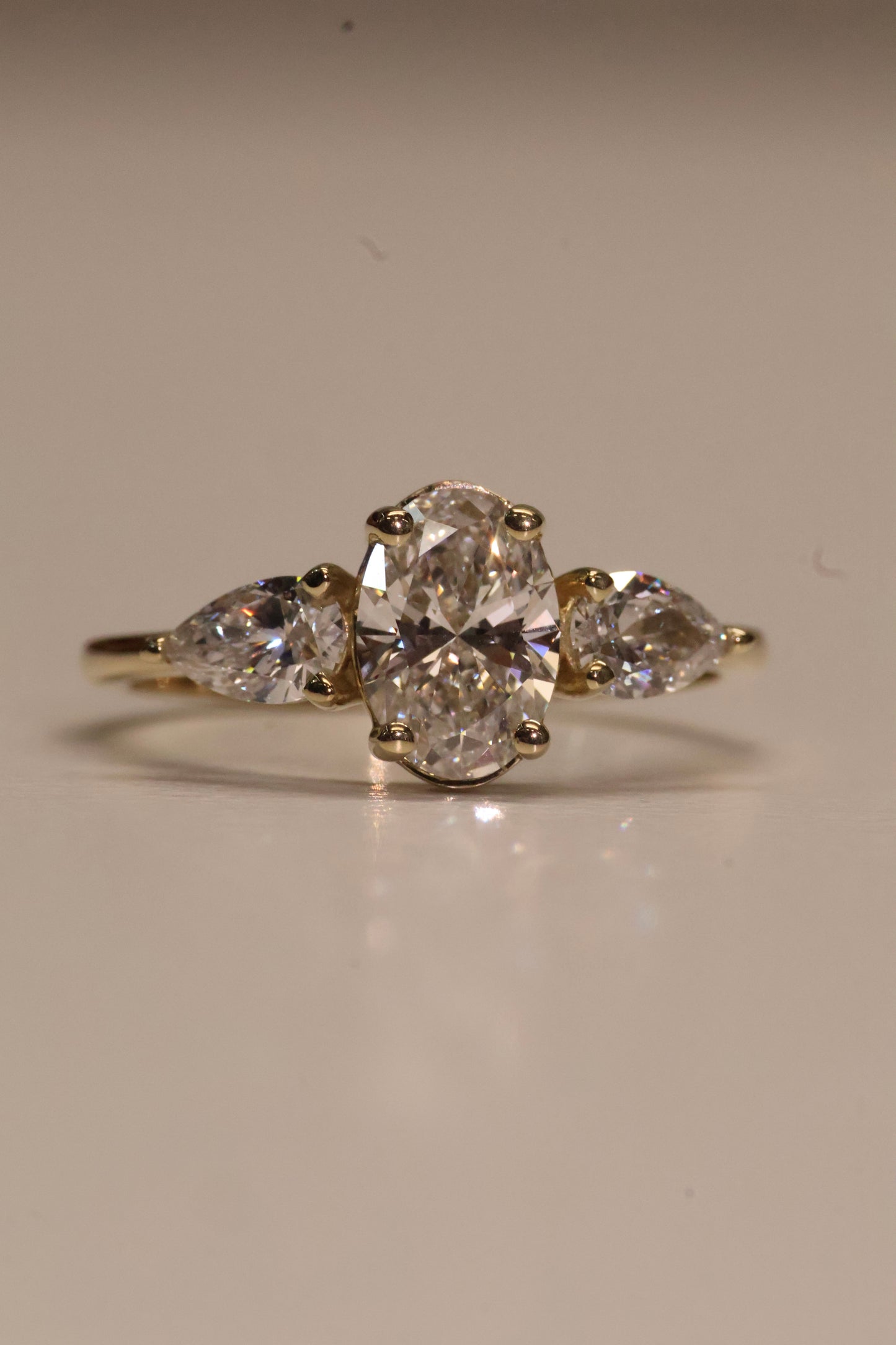 Camille en oro 1.00 ct