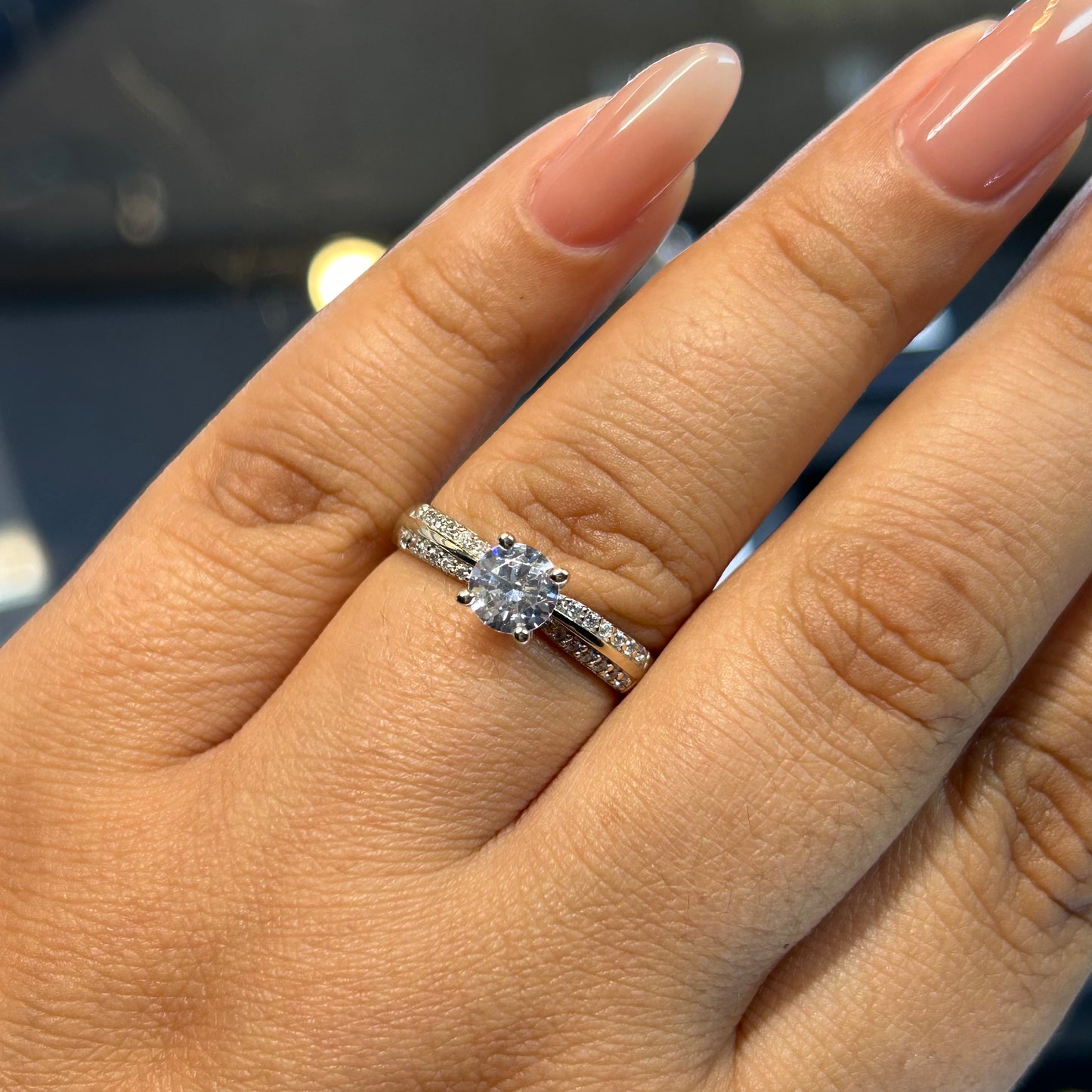 Anillo de compromiso en oro
