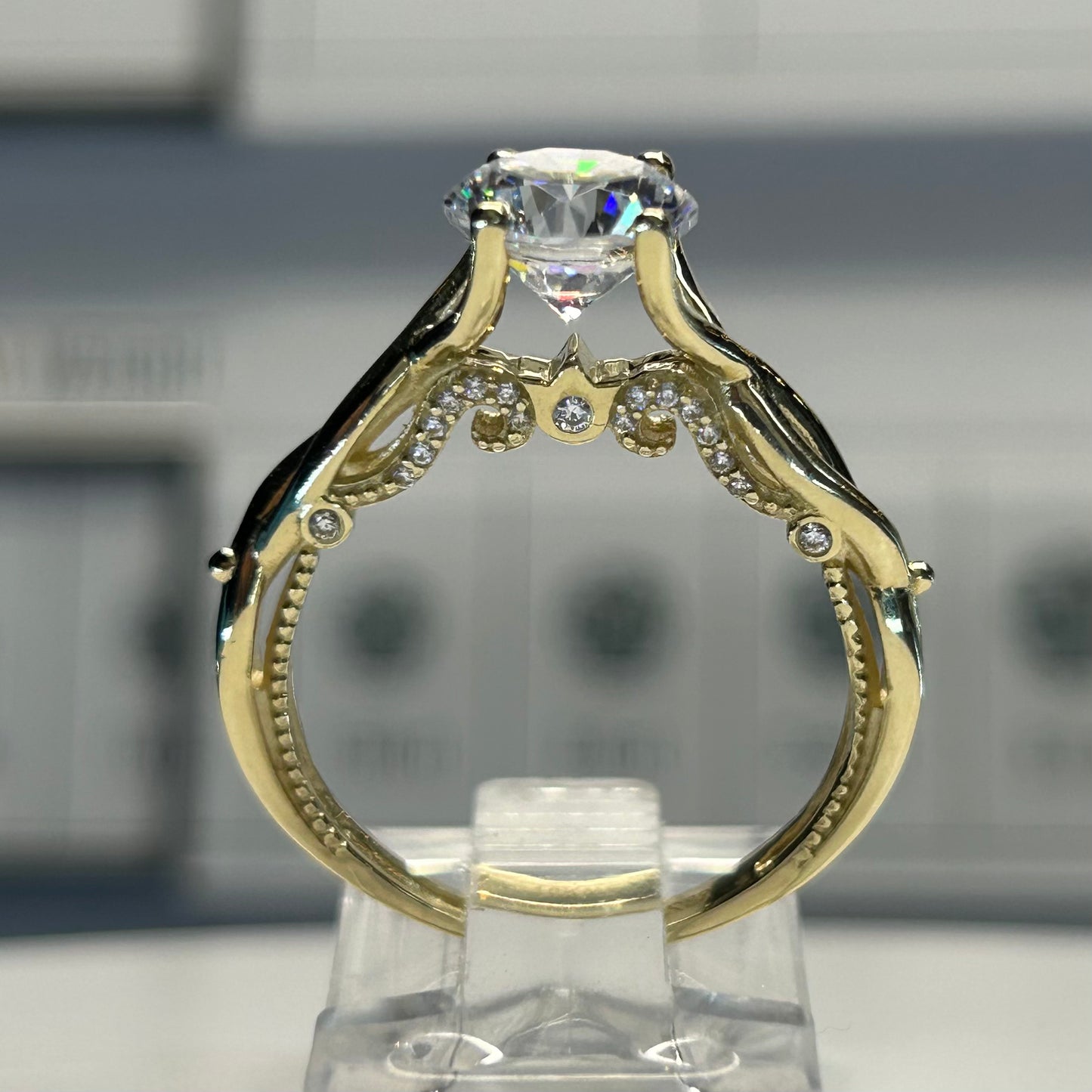 Anillo de compromiso en oro