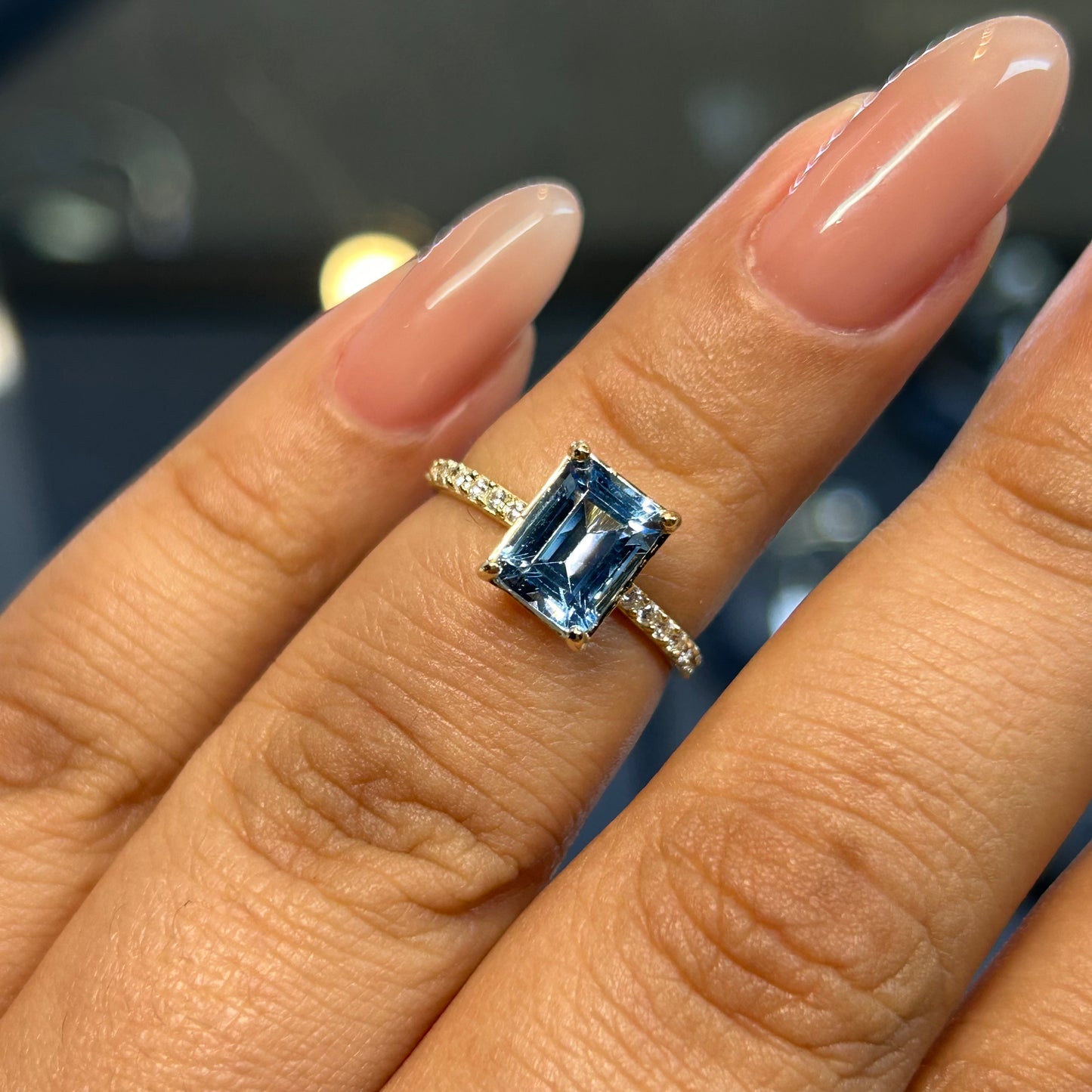 Anillo de compromiso en oro