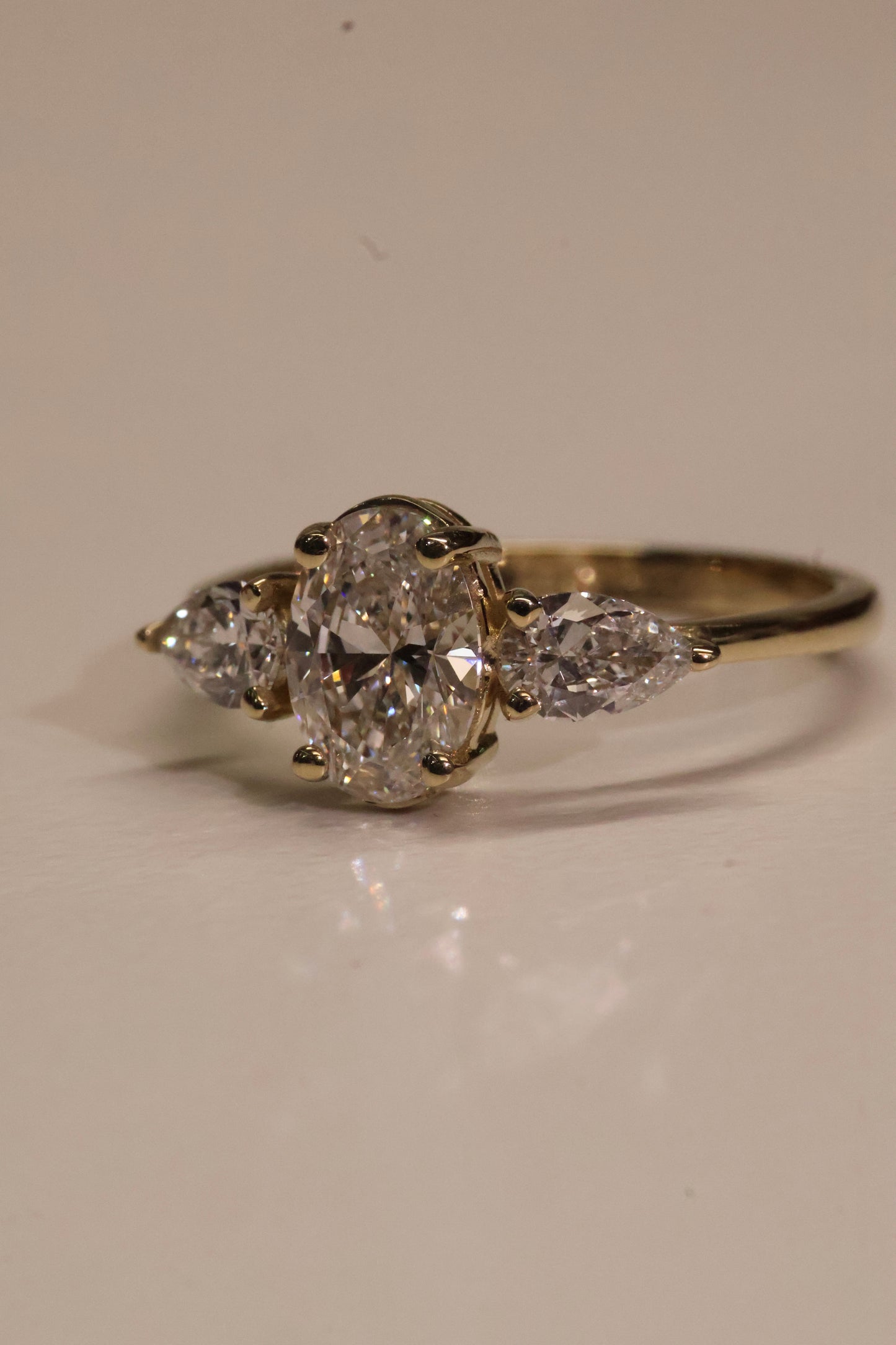 Camille en oro 1.00 ct