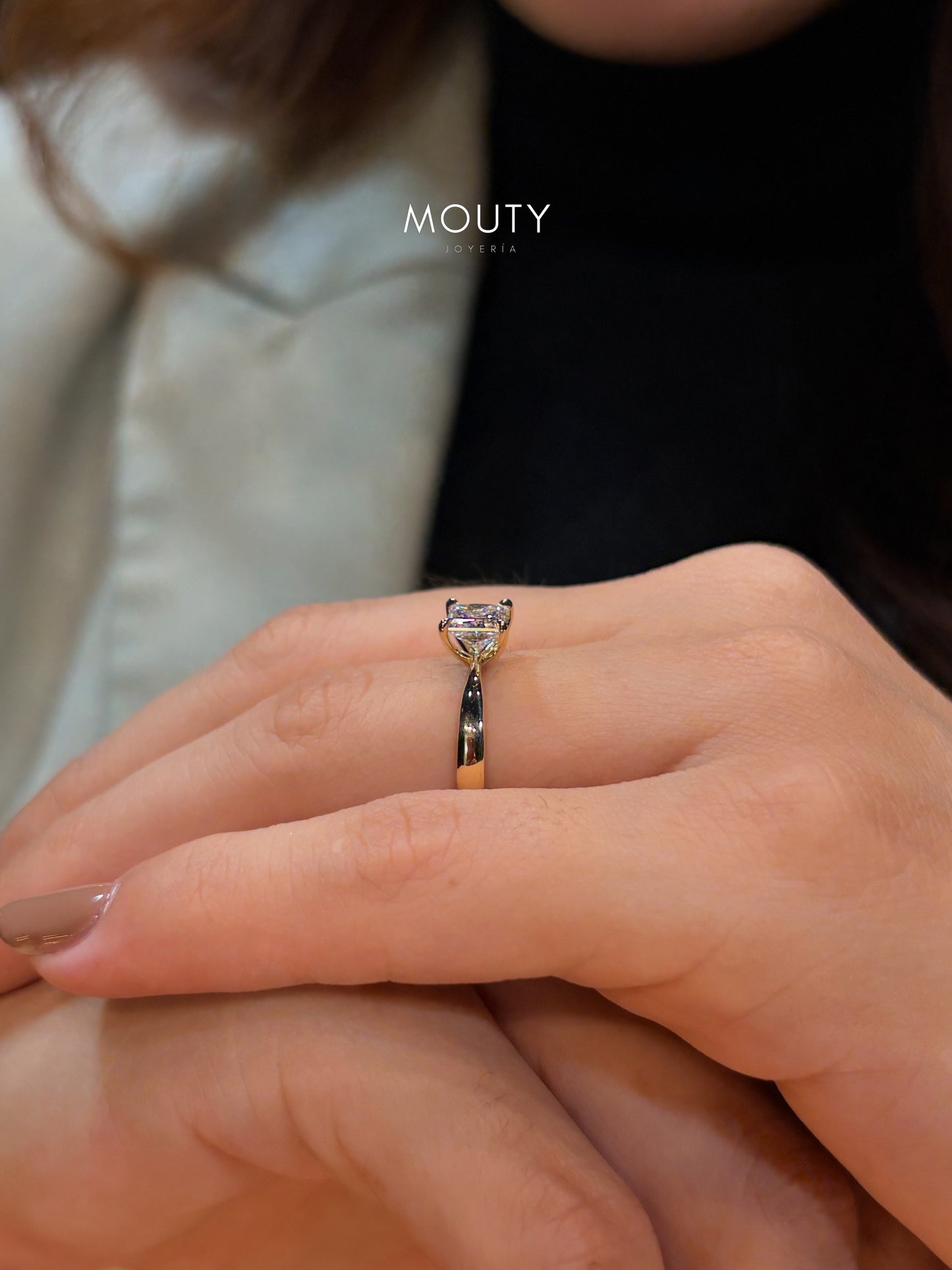 Anillo Emily en oro con diamante de laboratorio corte princess 1.00 ct