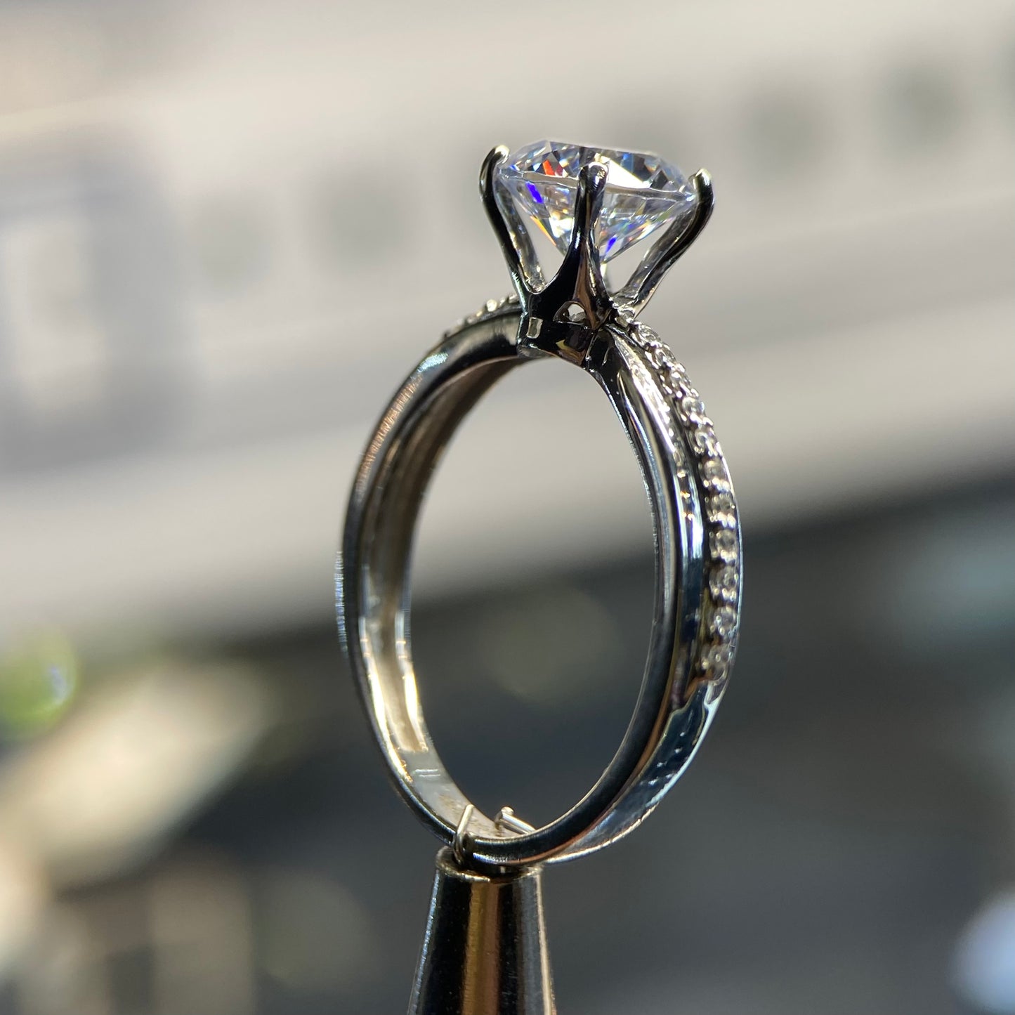 Anillo de compromiso en oro