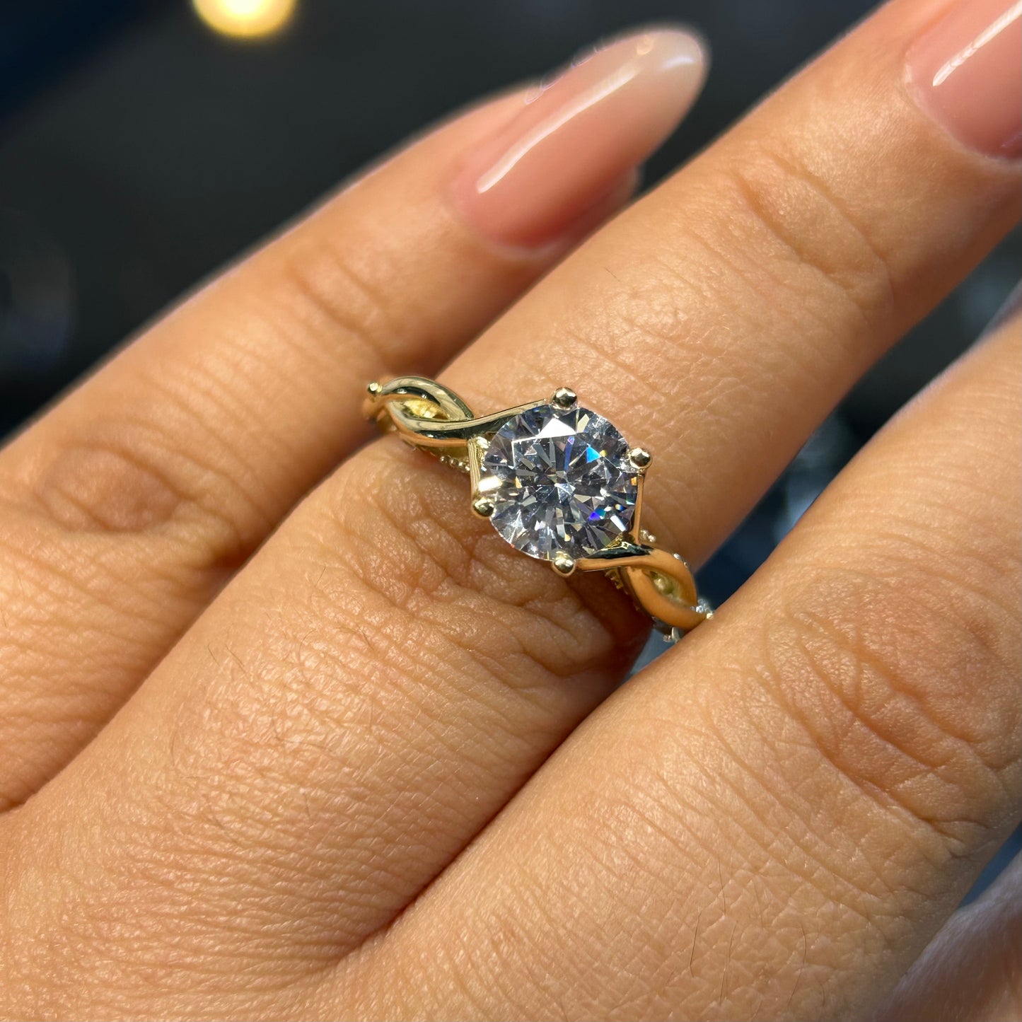 Anillo de compromiso en oro