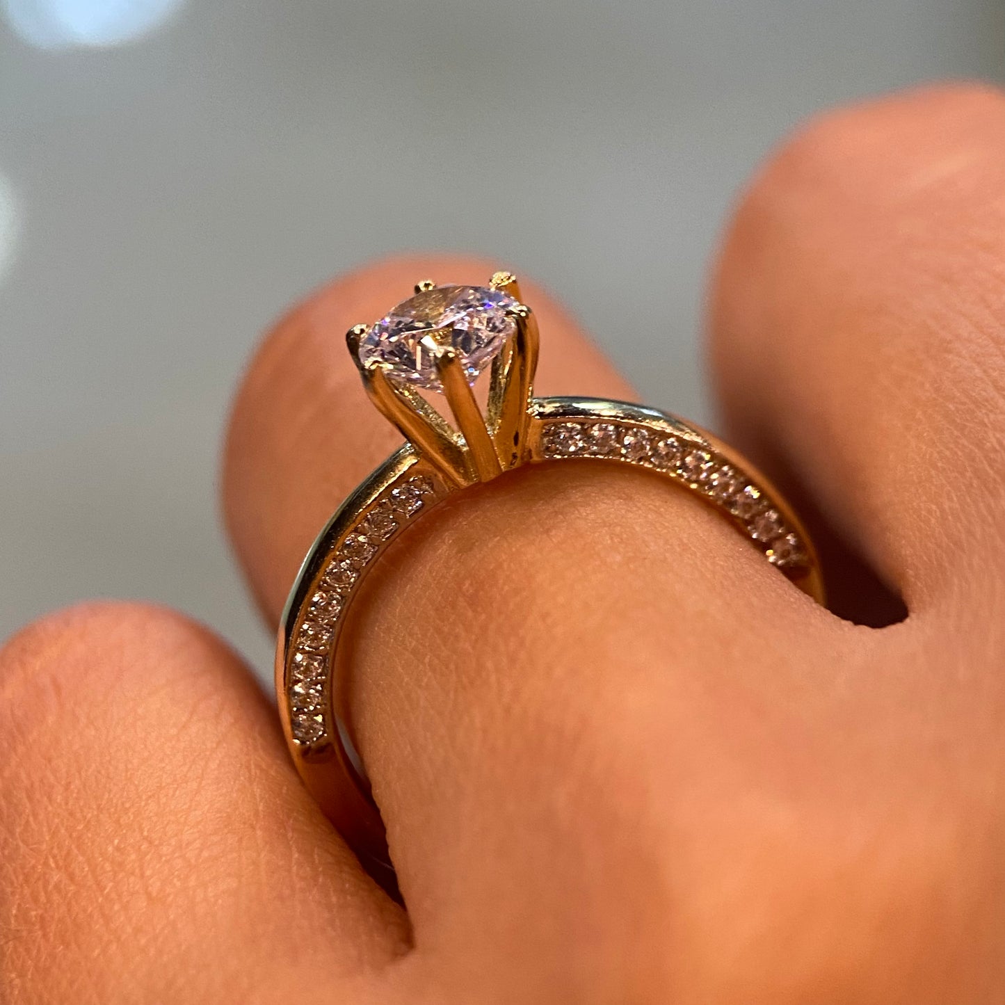 Anillo de compromiso en oro