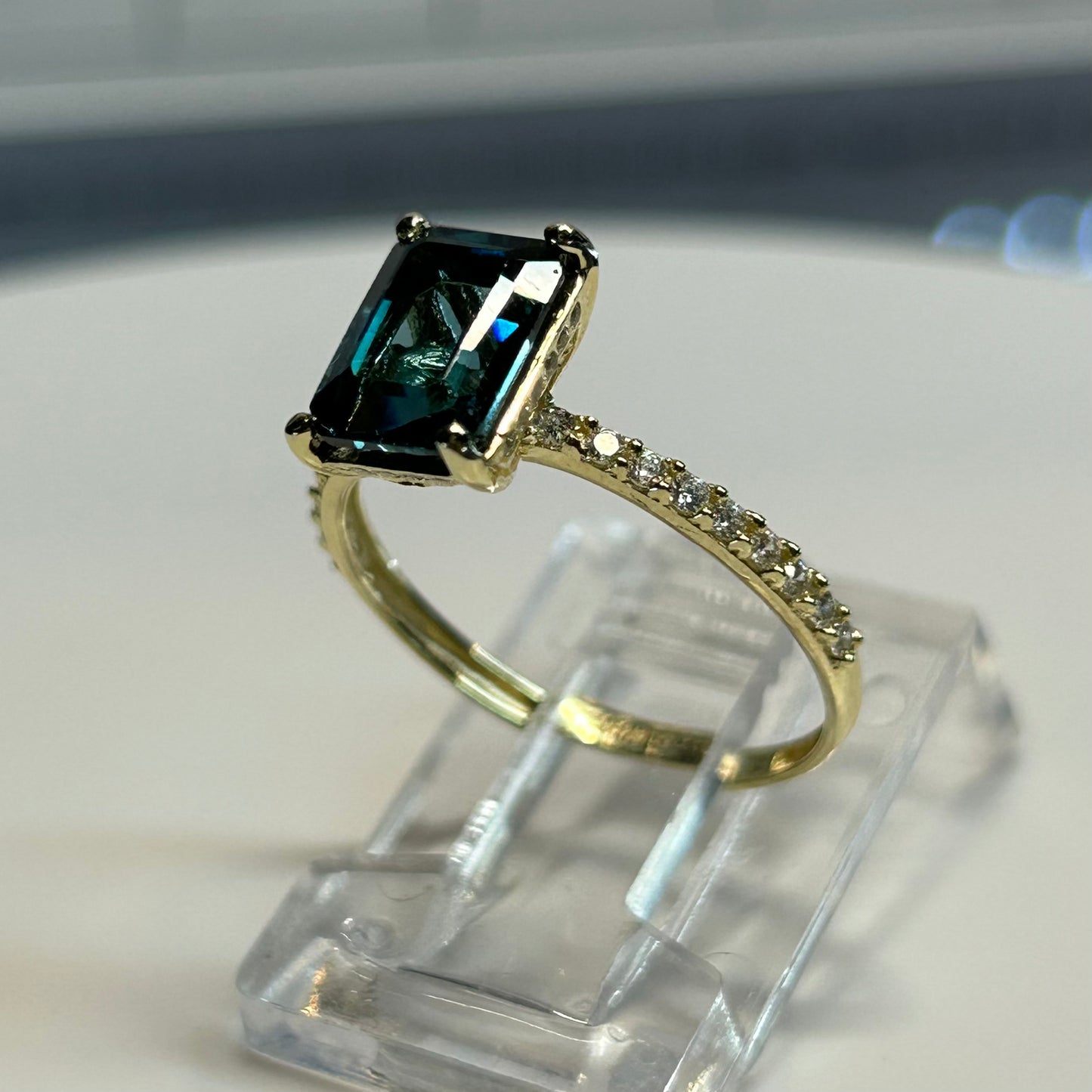 Anillo de compromiso en oro