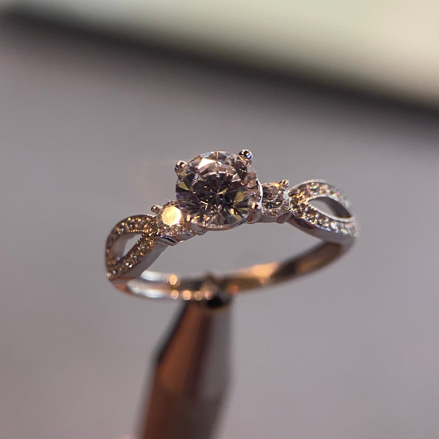 Anillo de compromiso en oro