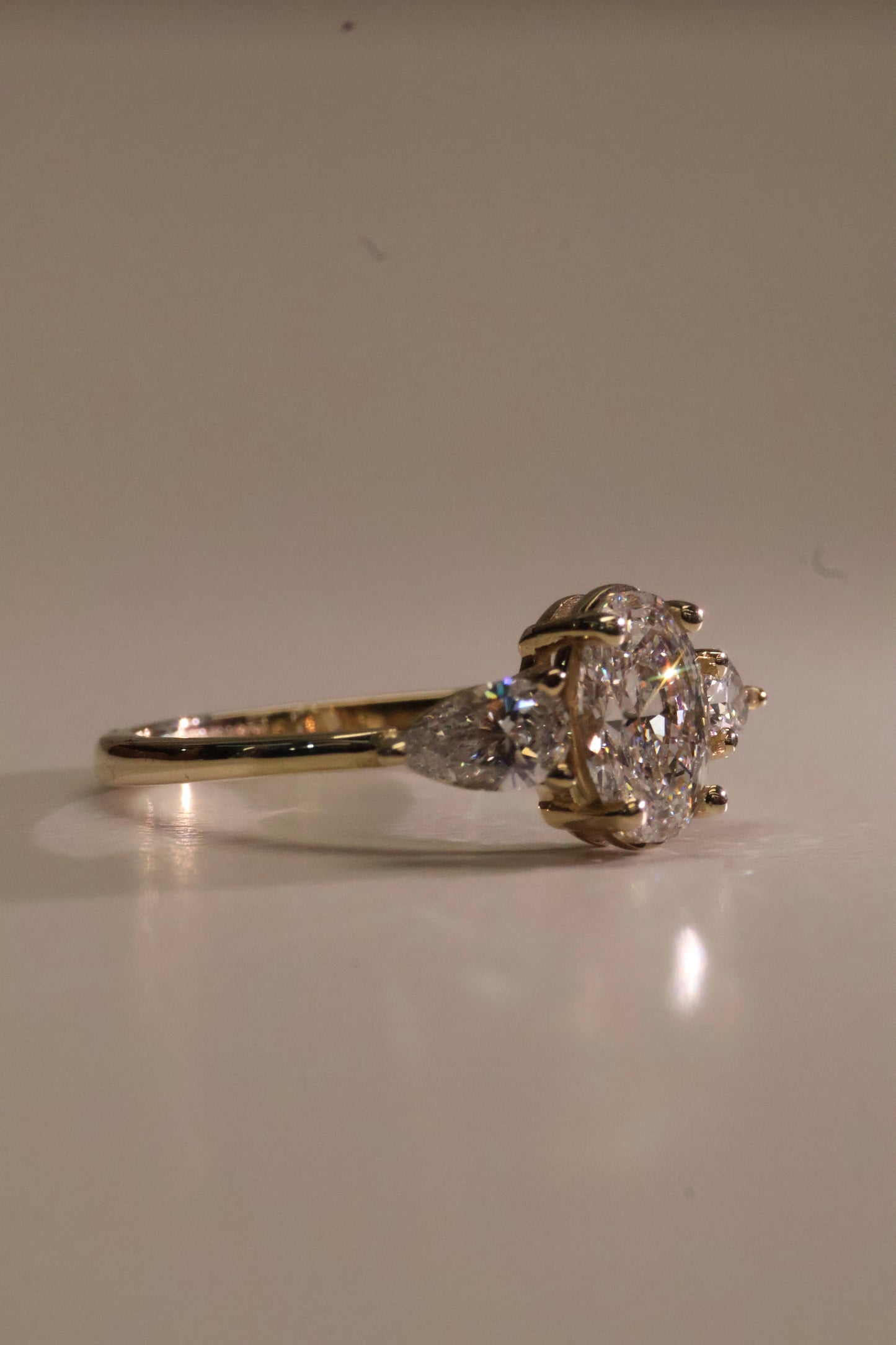 Camille en oro 1.00 ct