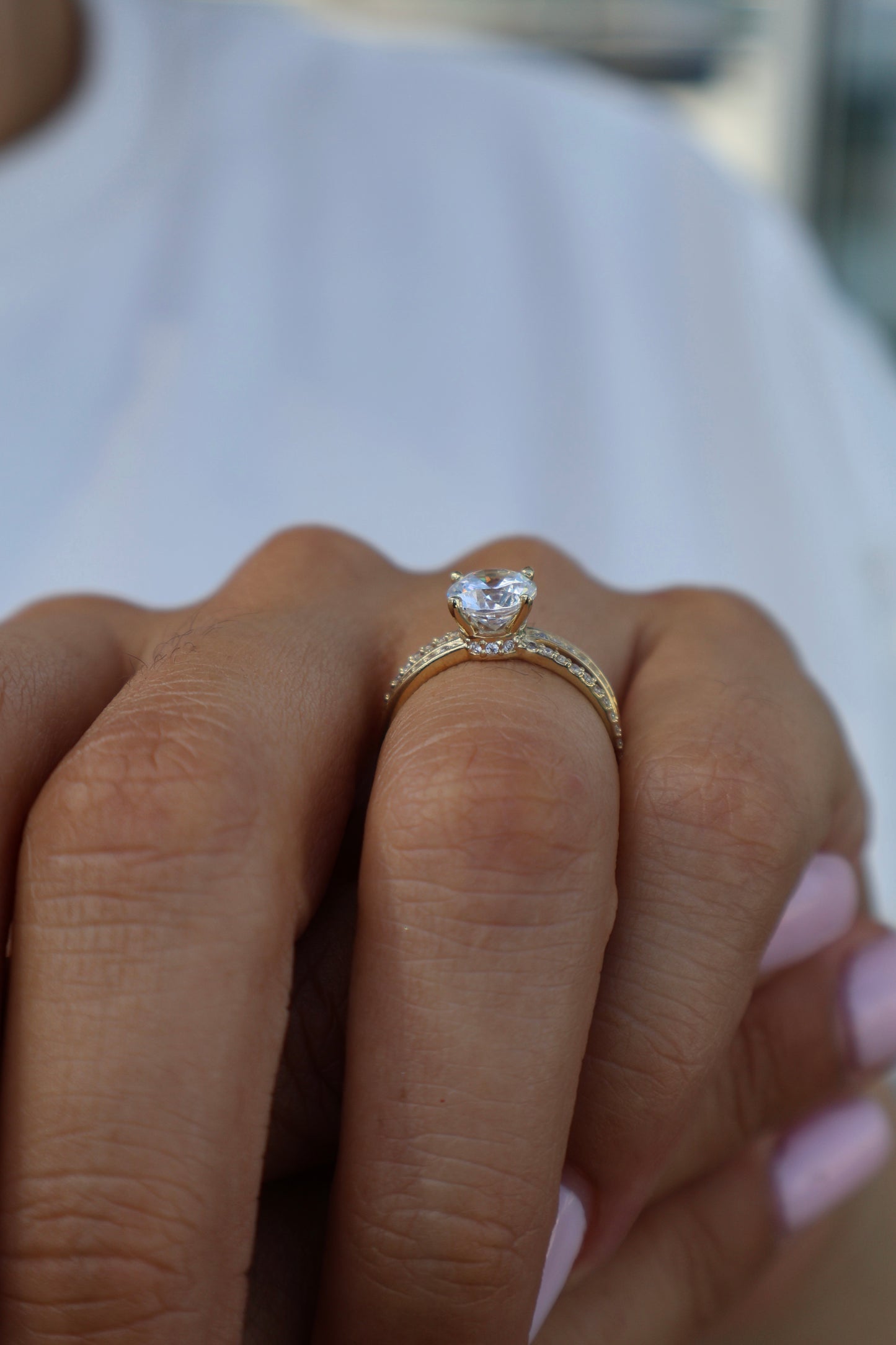 Anillo de compromiso en oro