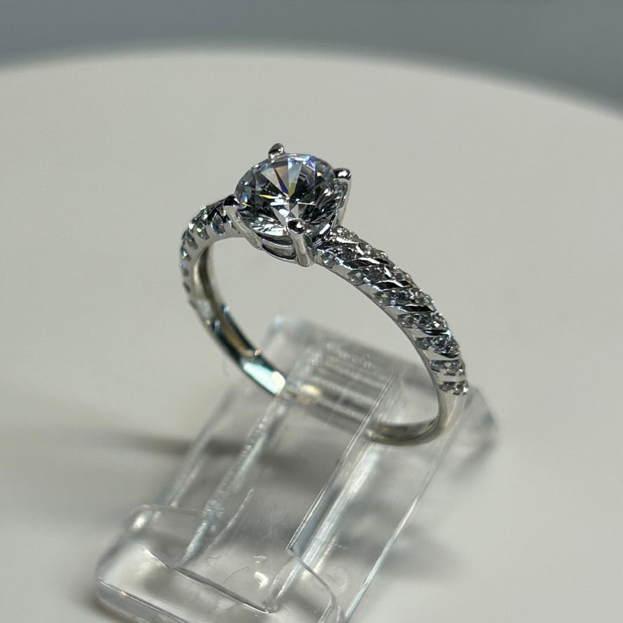 Anillo de compromiso en oro