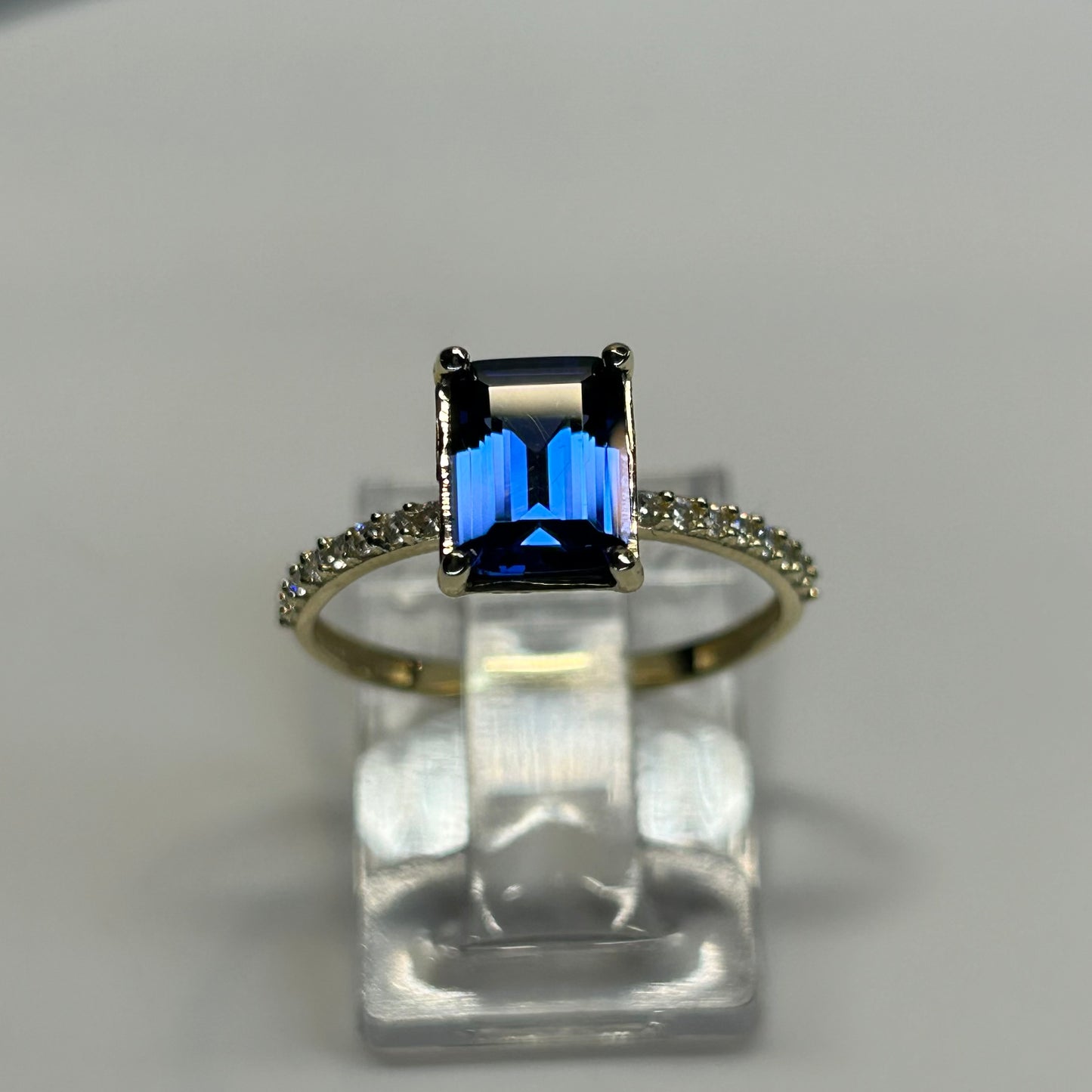 Anillo de compromiso en oro