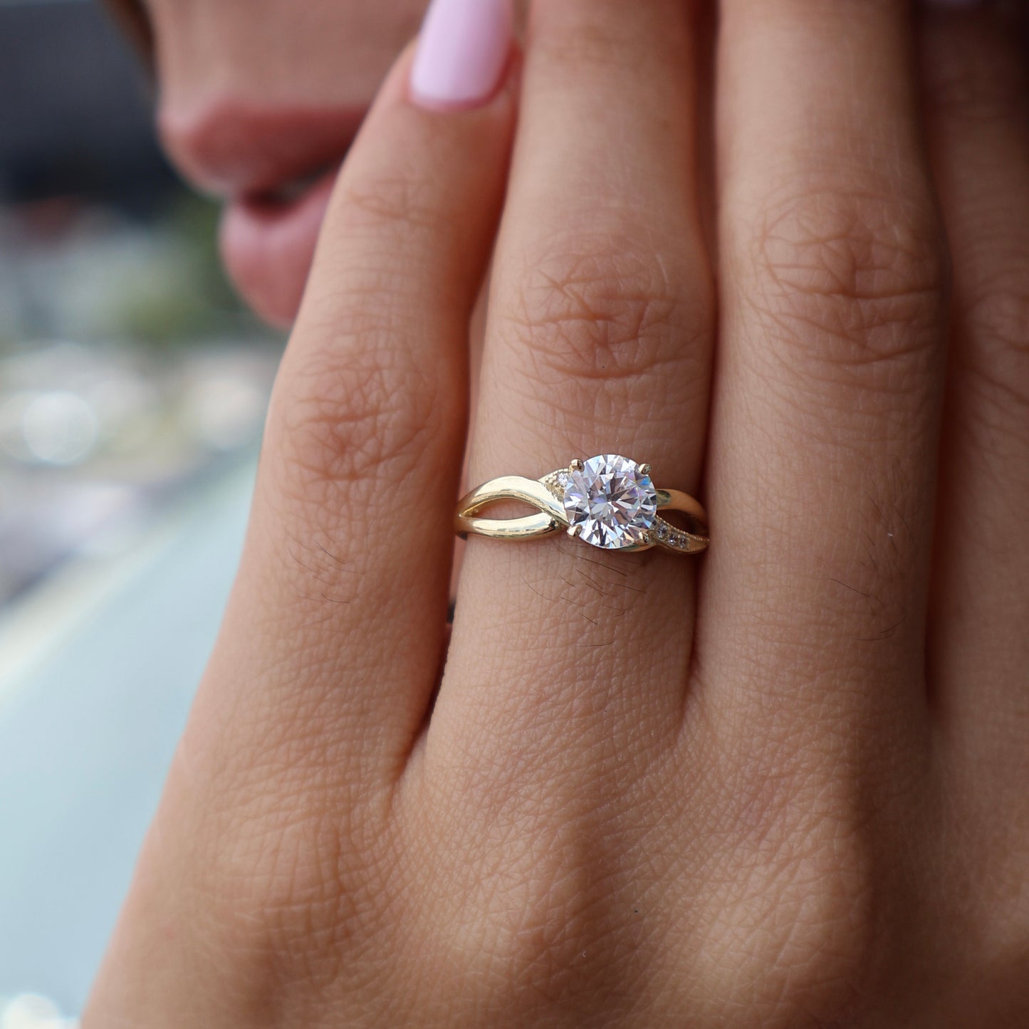 Anillo de compromiso en oro