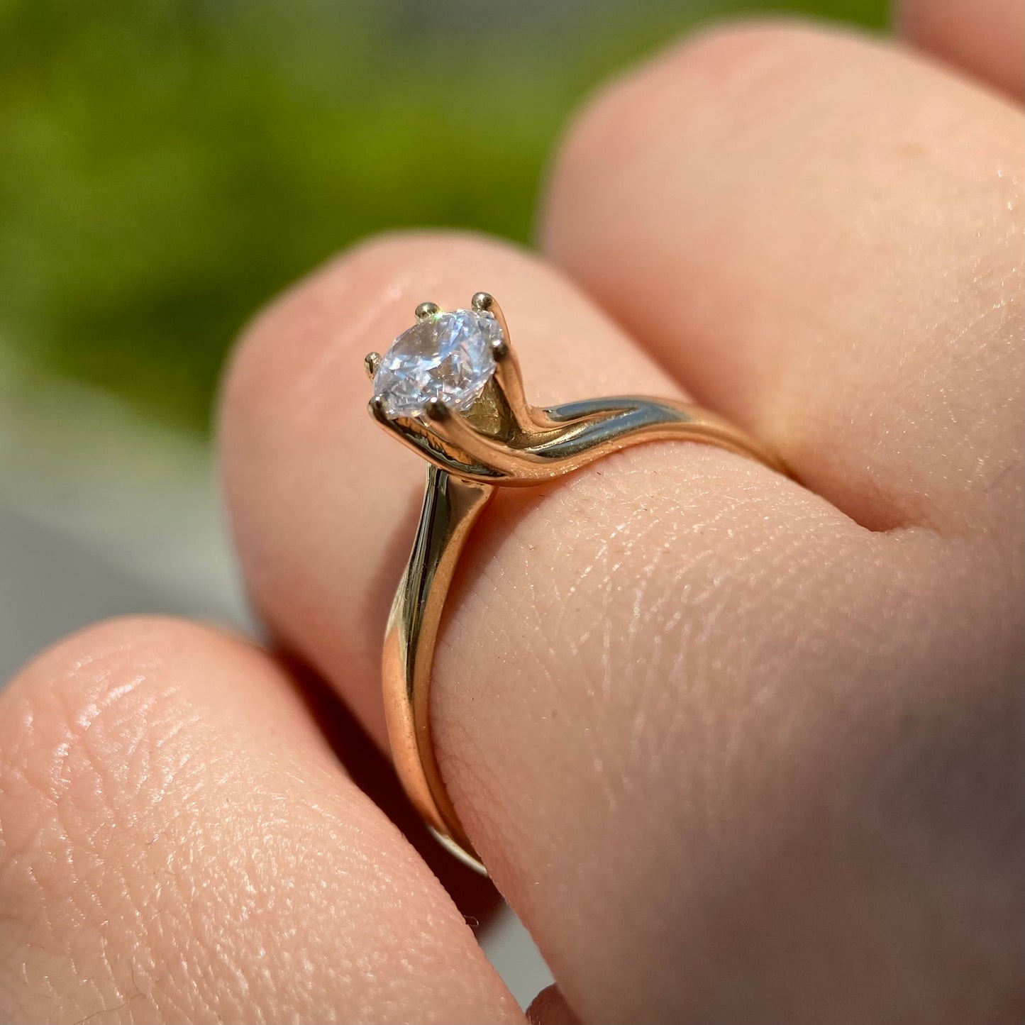 Ring in 14k yellow gold with white zirconia MAN254