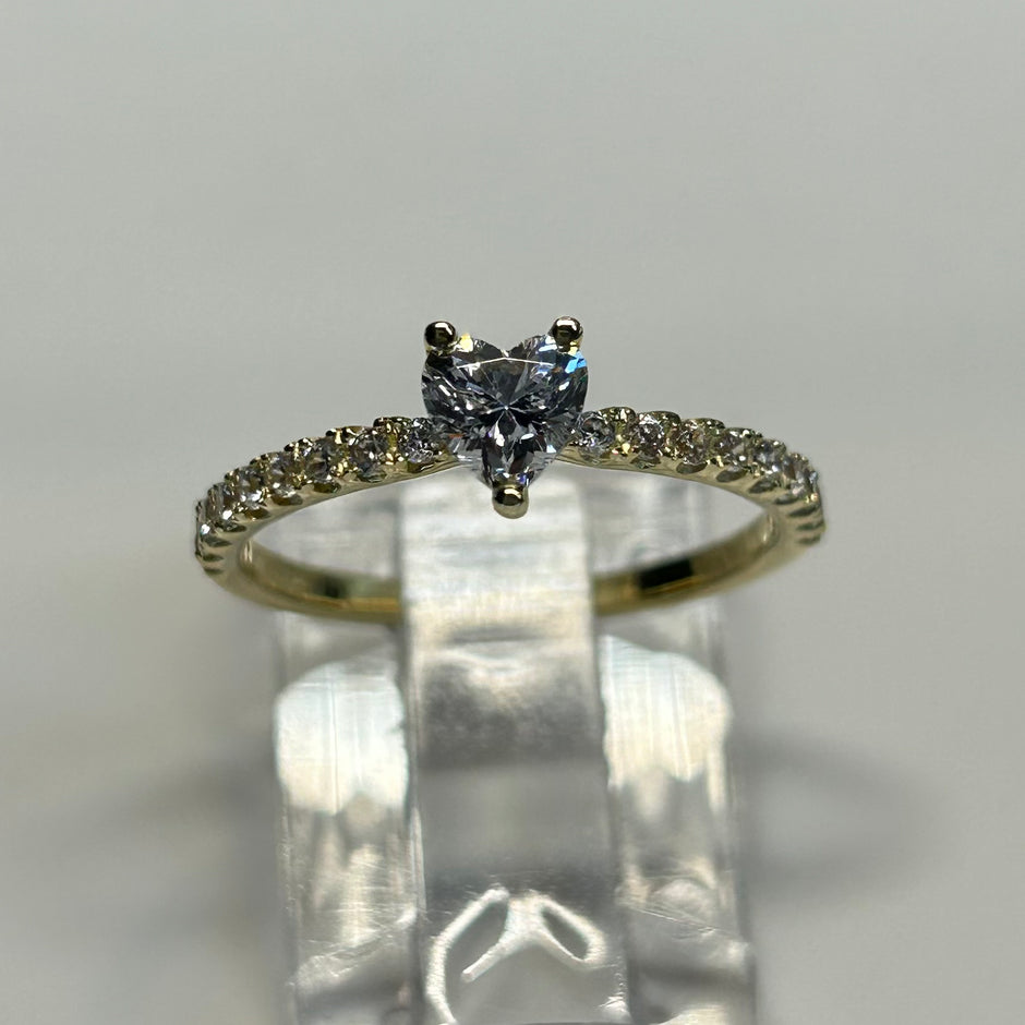 Anillo de compromiso en oro