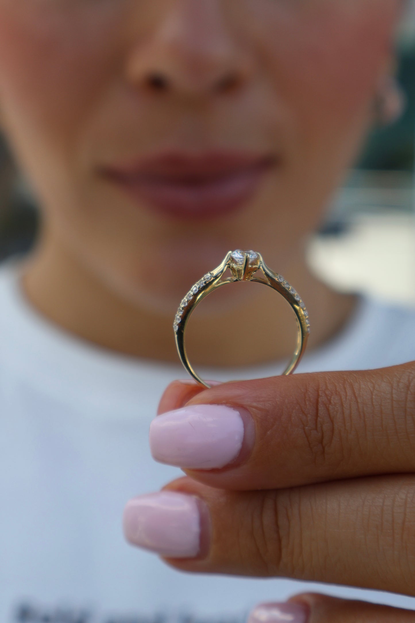 Anillo en Oro Amarillo 10k con Circonias Mod.15941