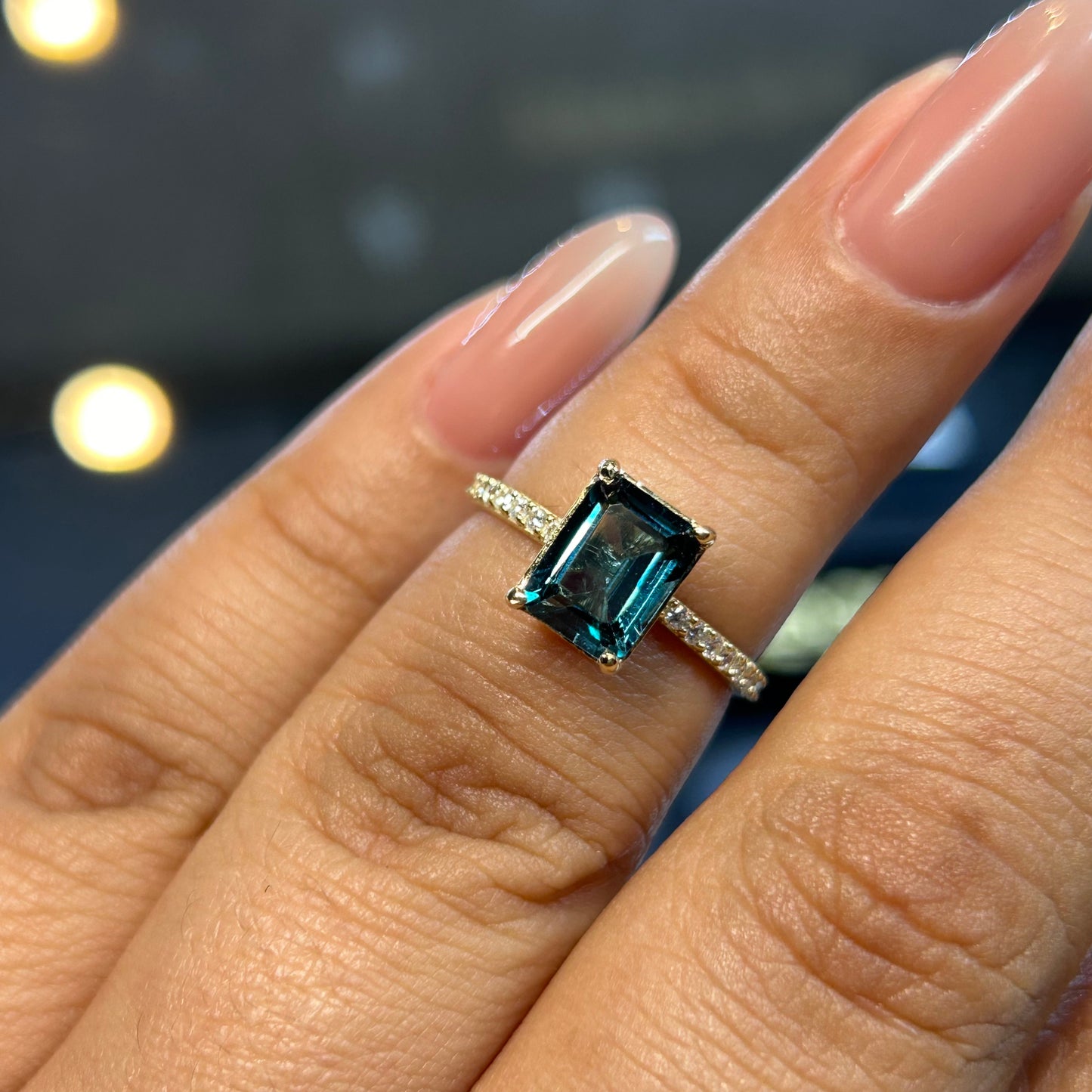 Anillo de compromiso en oro