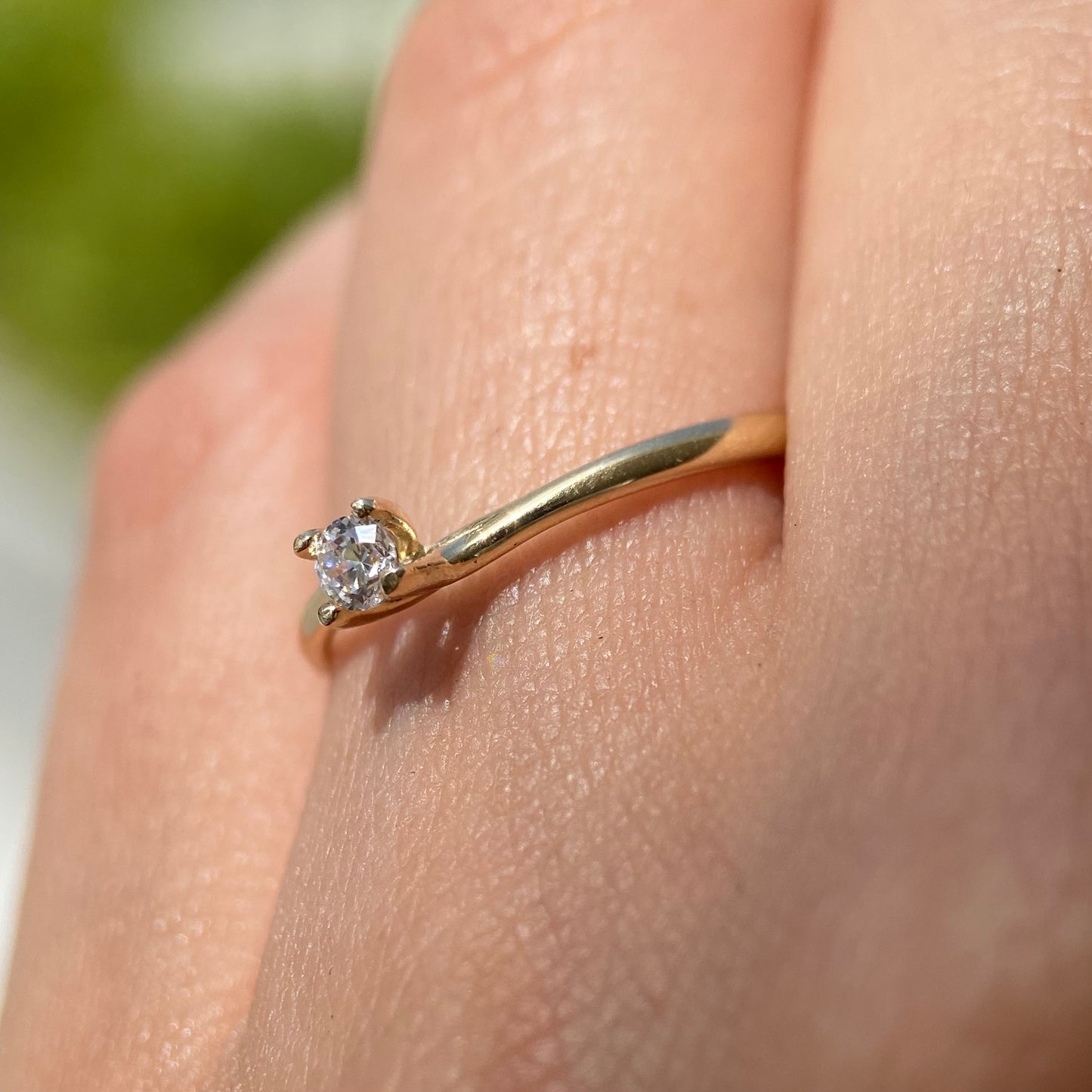 Ring in 14k yellow gold with white zirconia Cod: MAN243