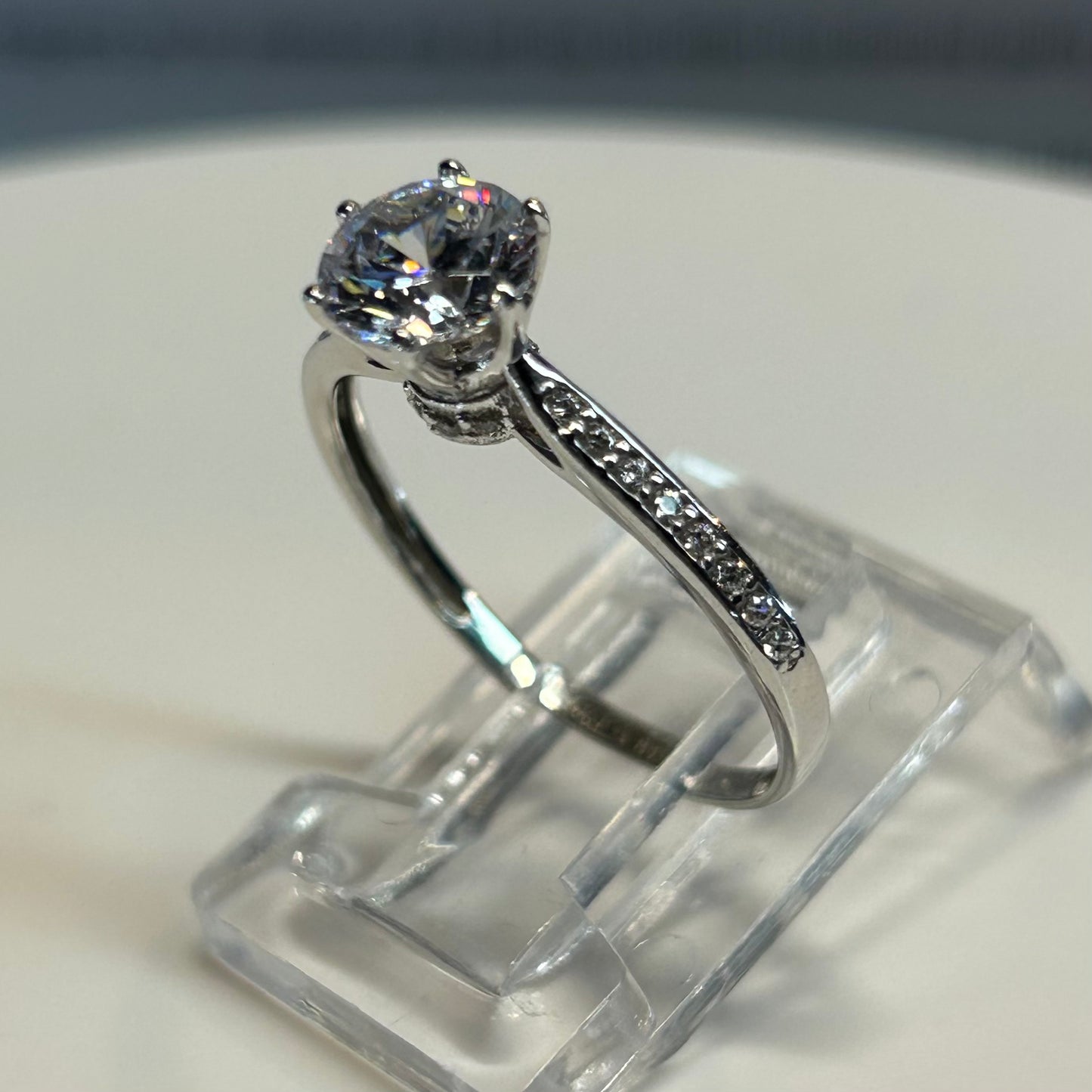 Anillo de compromiso en oro