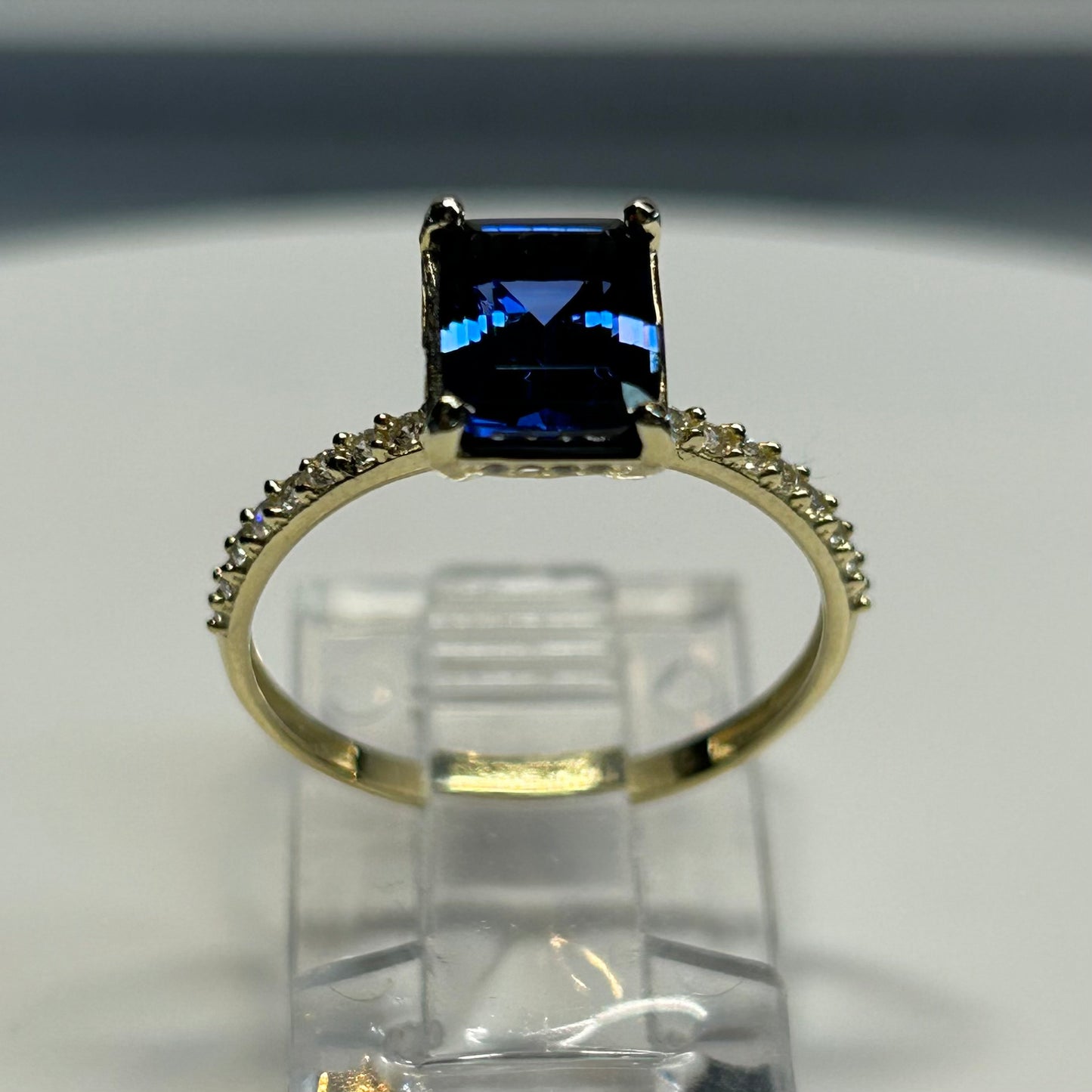 Anillo de compromiso en oro