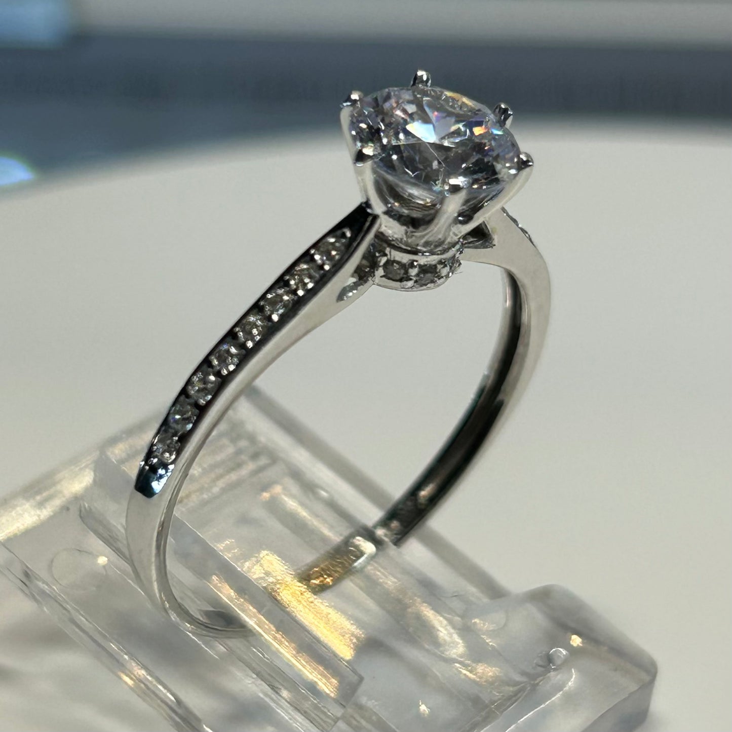 Anillo de compromiso en oro